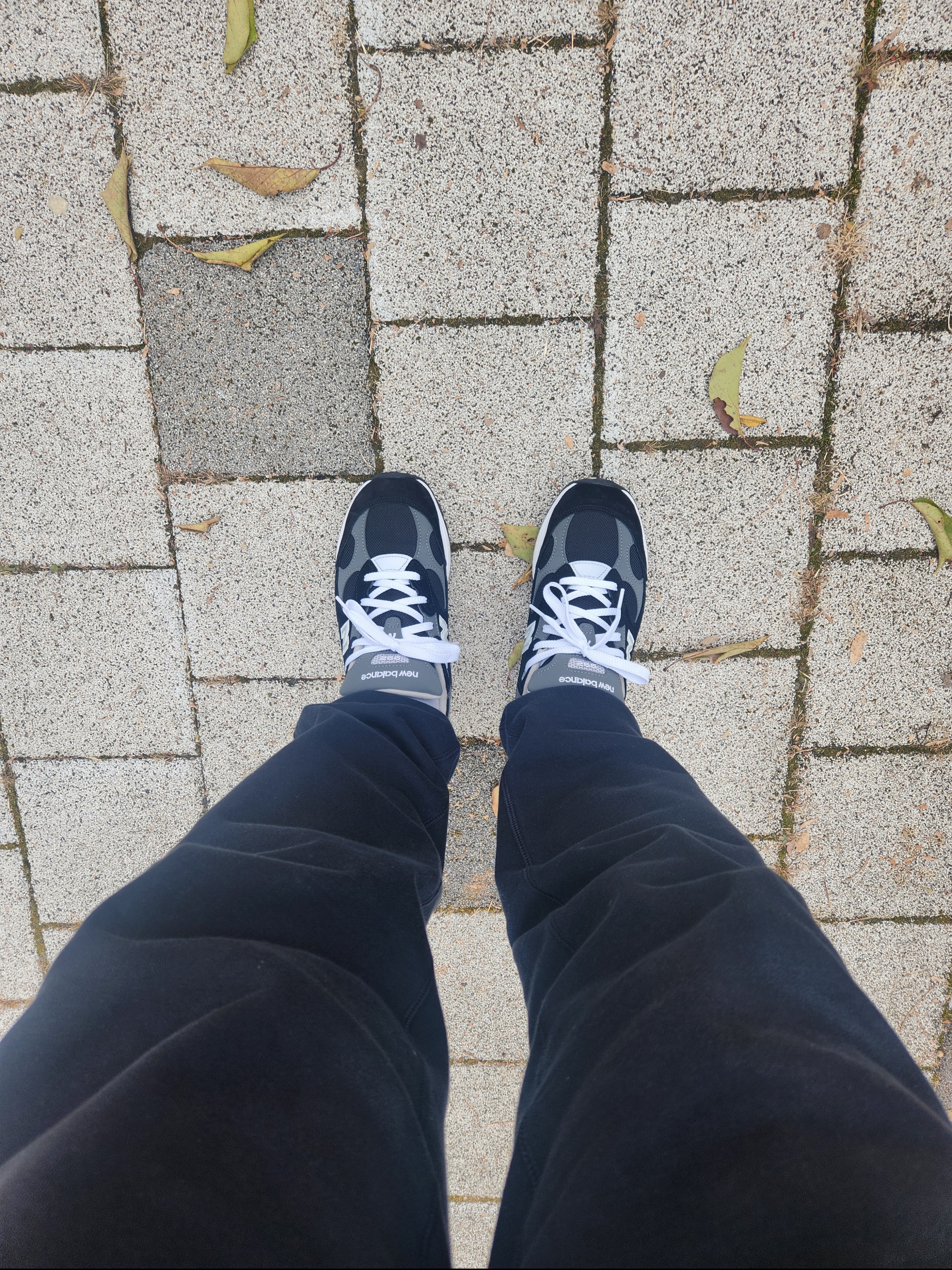 New Balance 992 Made in USA Core Black Grey 착용 스타일