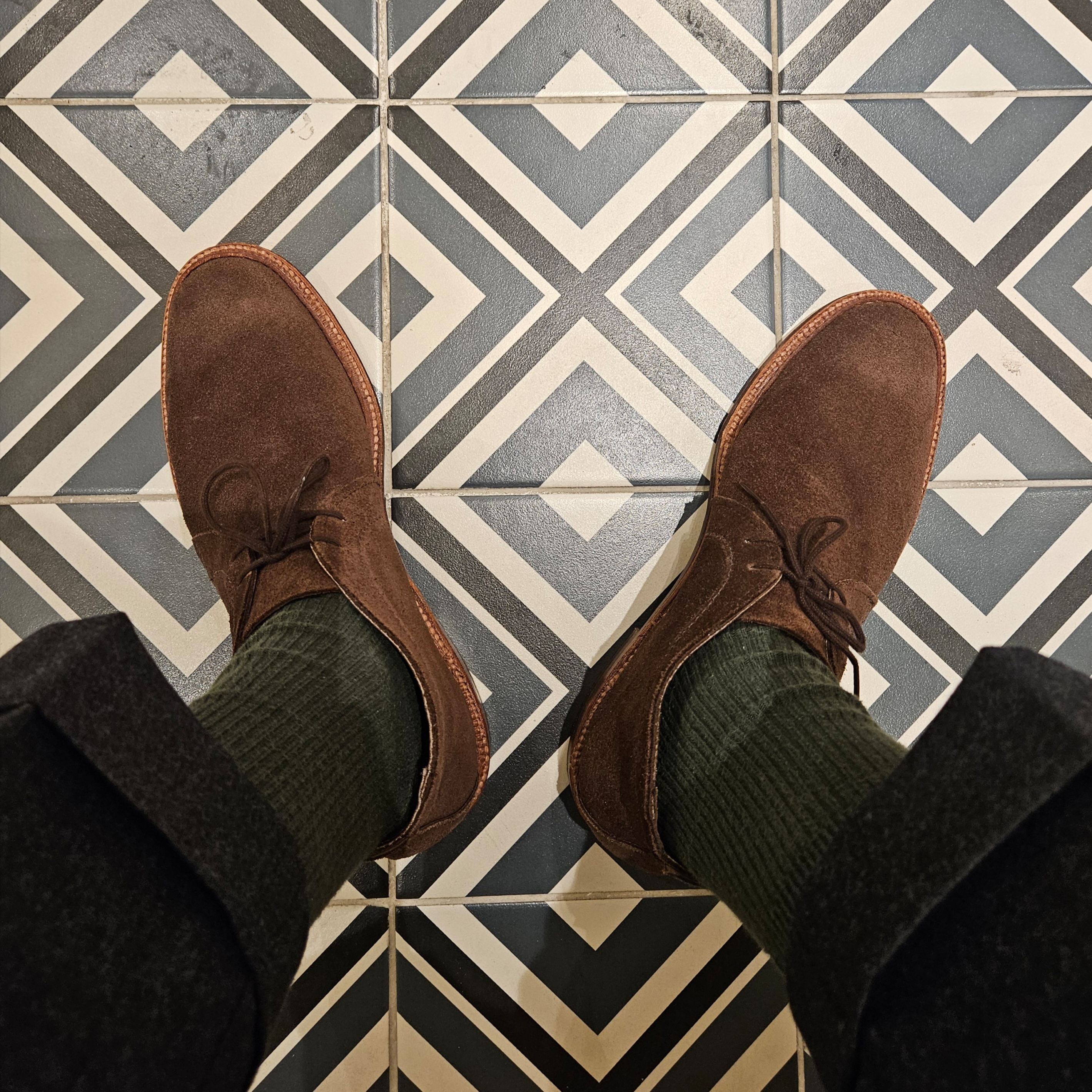 Andersen Andersen Skipper Jacket Hunting Green, Alden 1493 Suede Unlined Chukka Boot Snuff - D 착용 스타일 - 3