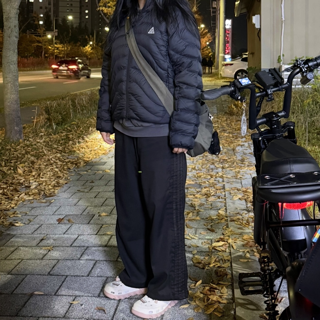 (W) Nike ACG Lava Flow Therma-Fit ADV Jacket Black Summit White 착용 스타일