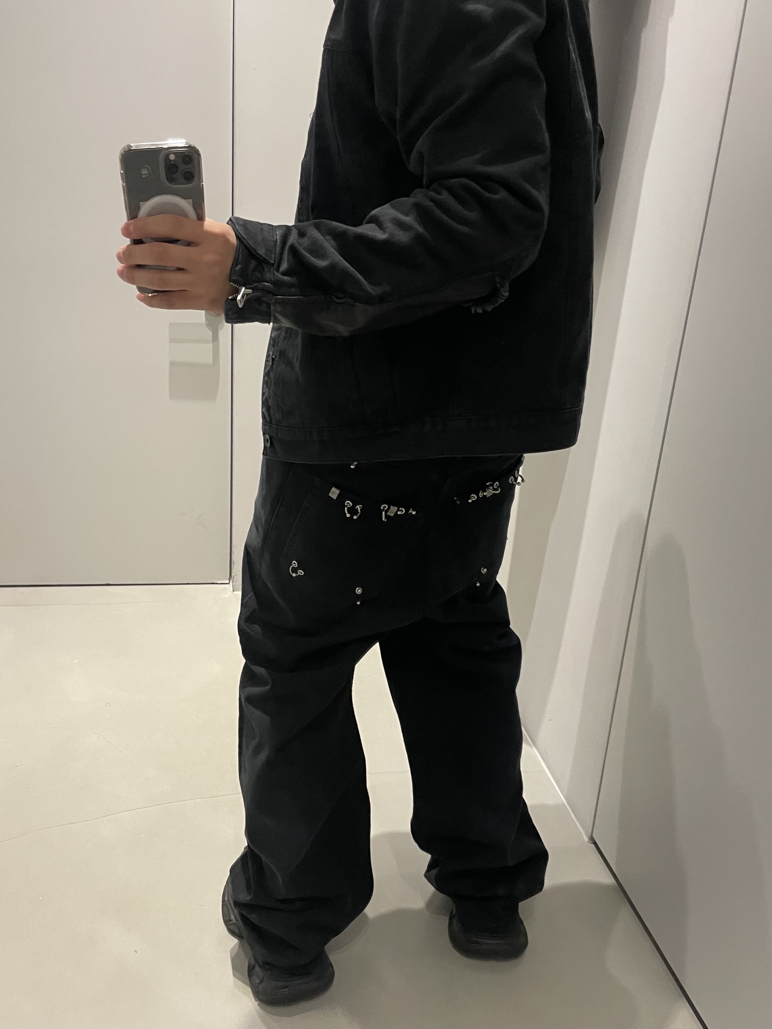 Balenciaga 3XL Sneakers Black, Xlim EP.8 05 Jacket Dark Brown 착용 스타일 - 2