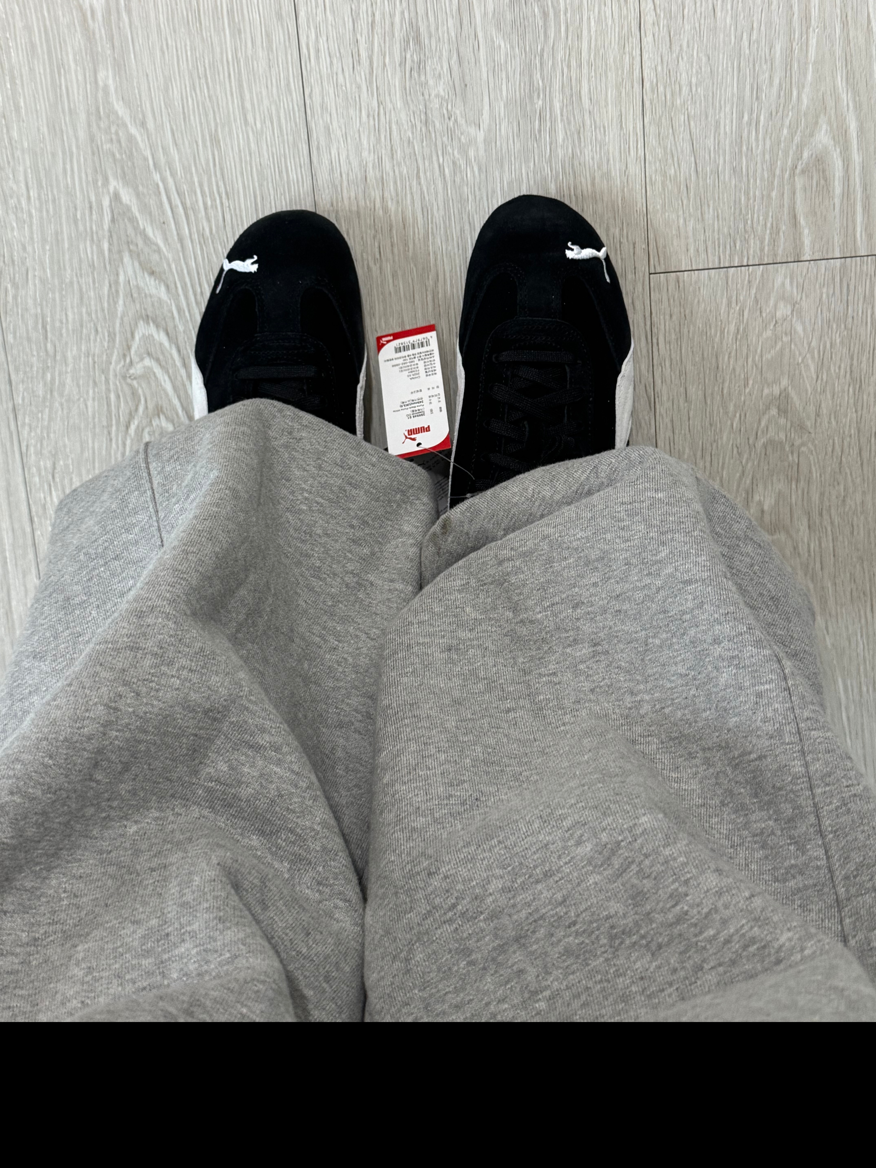 Puma Speedcat OG Black White 착용 스타일 - 1