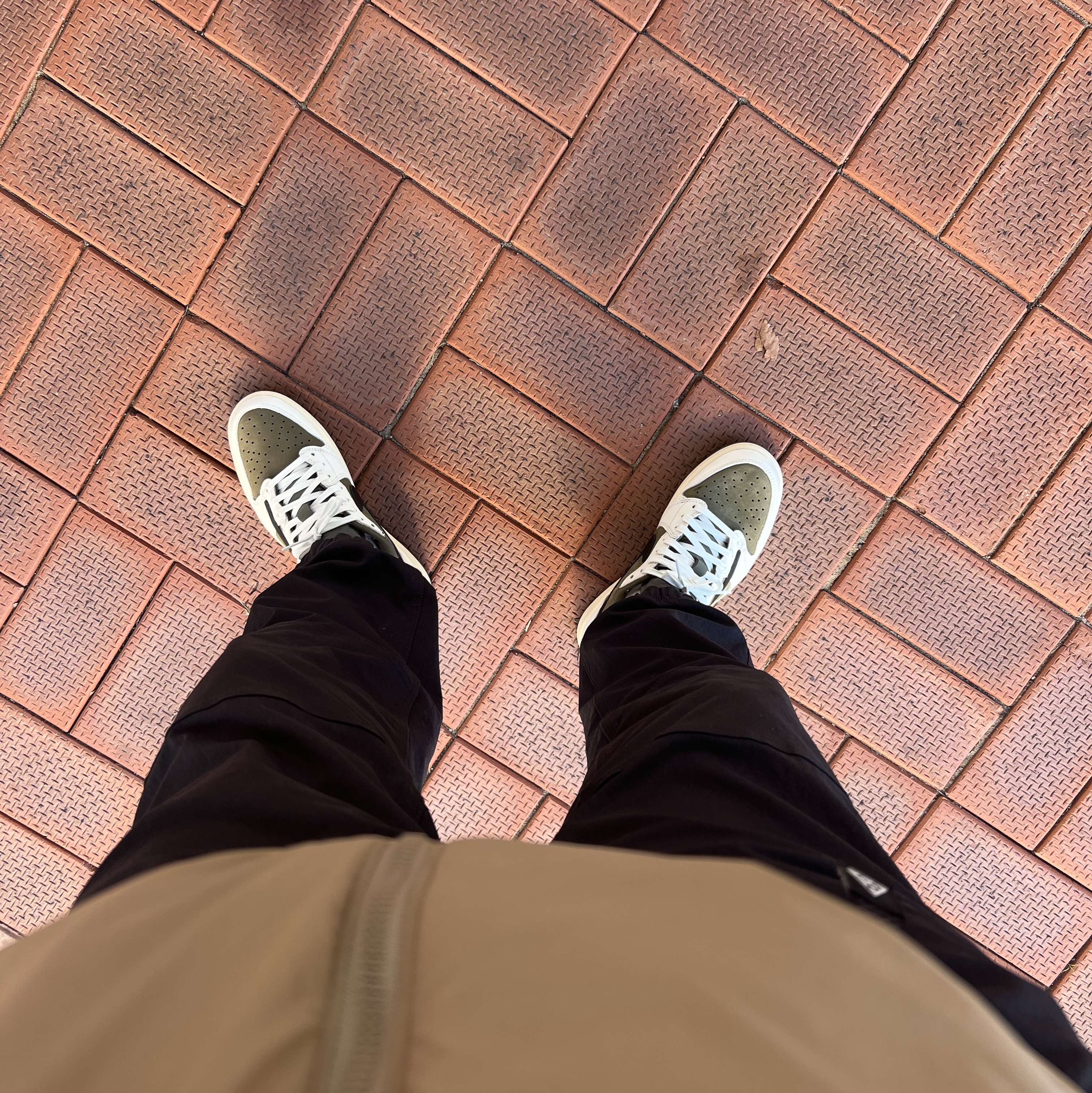 Nike ACG Therma-Fit ADV Rope De Dope Jacket Light Iron Ore - Asia, Nike ACG Trail Pants Black Anthracite - Asia 착용 스타일