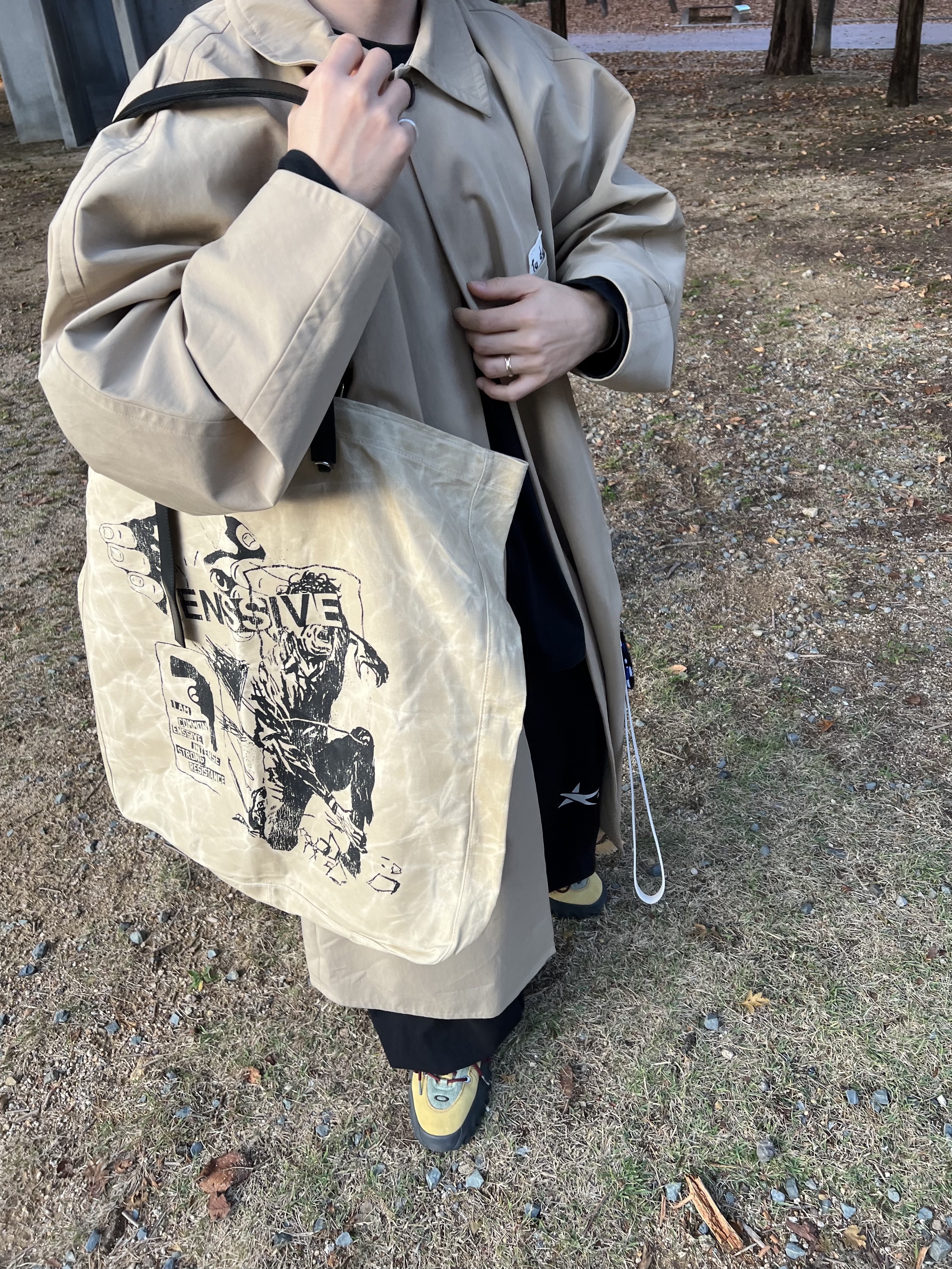 Oakley Factory Team Suede Flesh Edge Boots Yellow, STU Dolman Coat Beige 착용 스타일 - 1