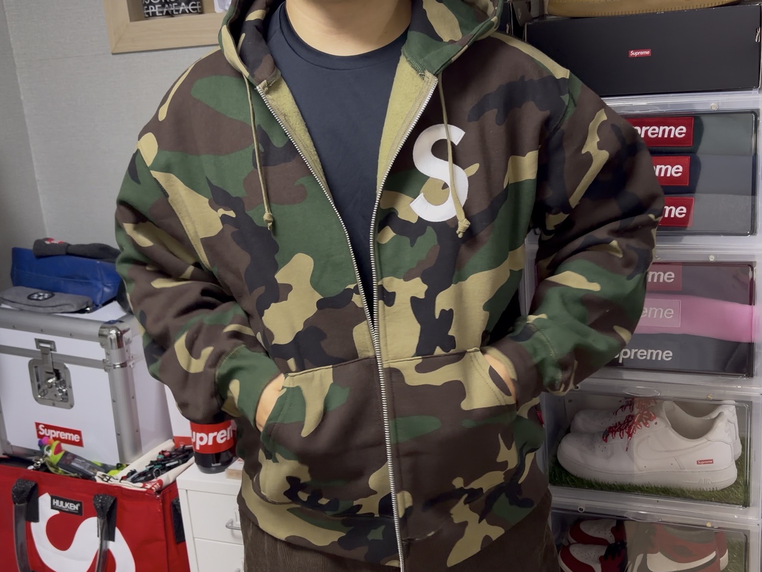 Supreme S Logo Zip Up Hooded Sweatshirt Woodland Camo - 25FW 착용 스타일 - 1