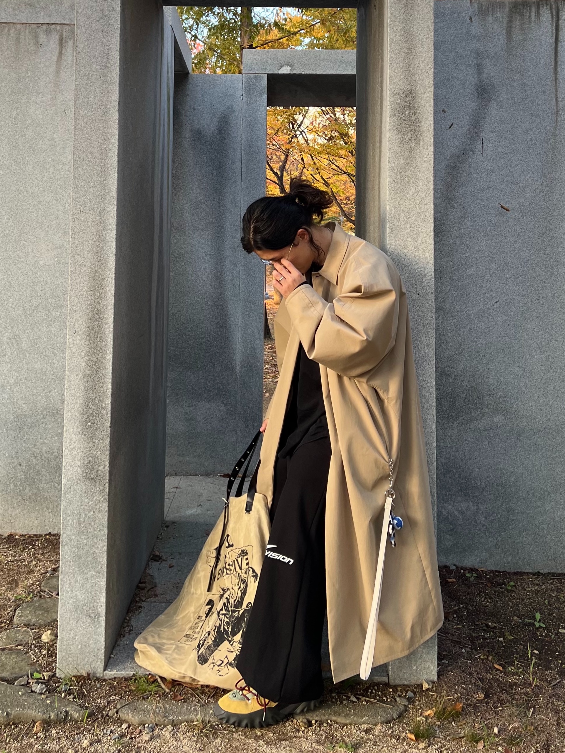 Oakley Factory Team Suede Flesh Edge Boots Yellow, STU Dolman Coat Beige 착용 스타일 - 5