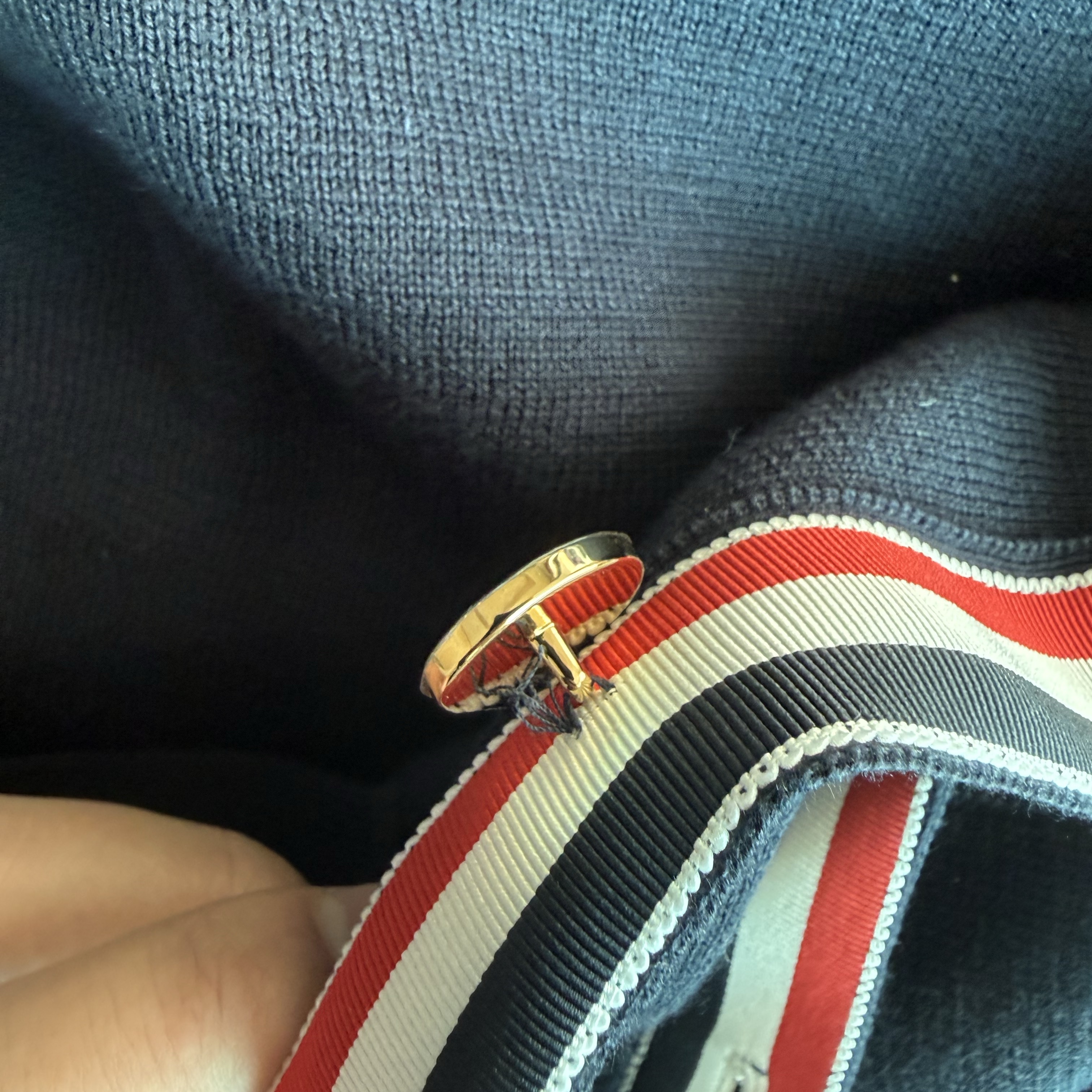 Thom Browne Milano Stitch 4-Bar Cardigan Navy 착용 스타일