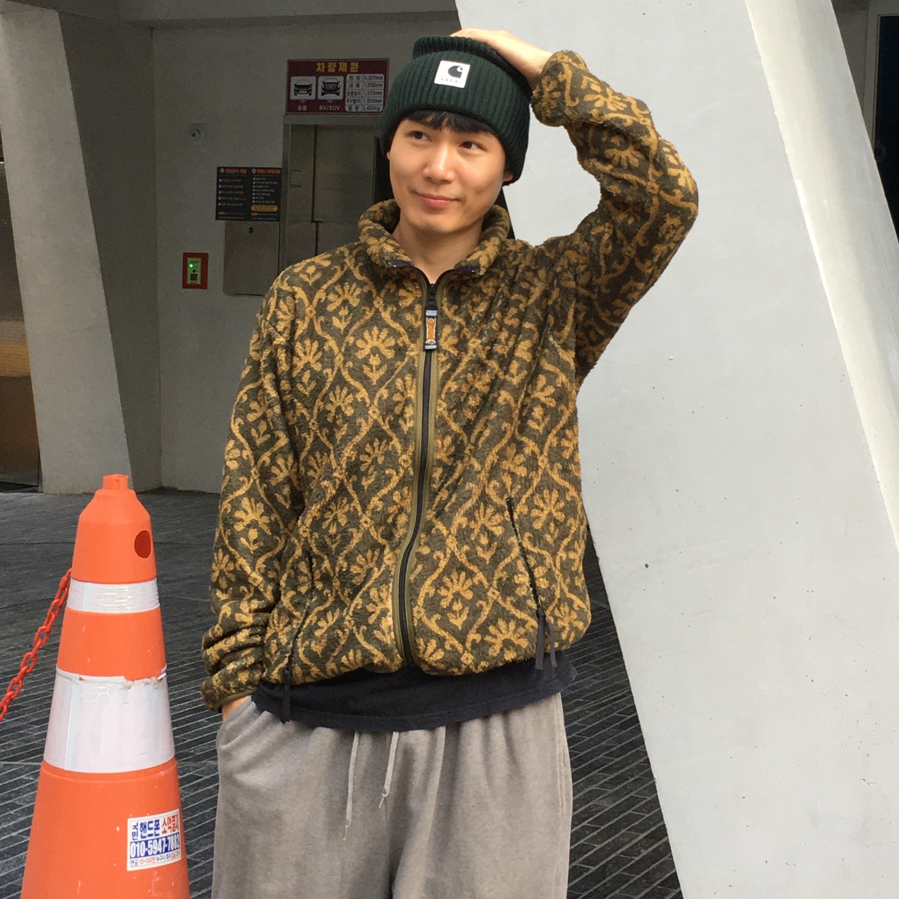 Kapital Yosemite Arabesque Pattern Fleece Zip Blouson Khaki 착용 스타일 - 3