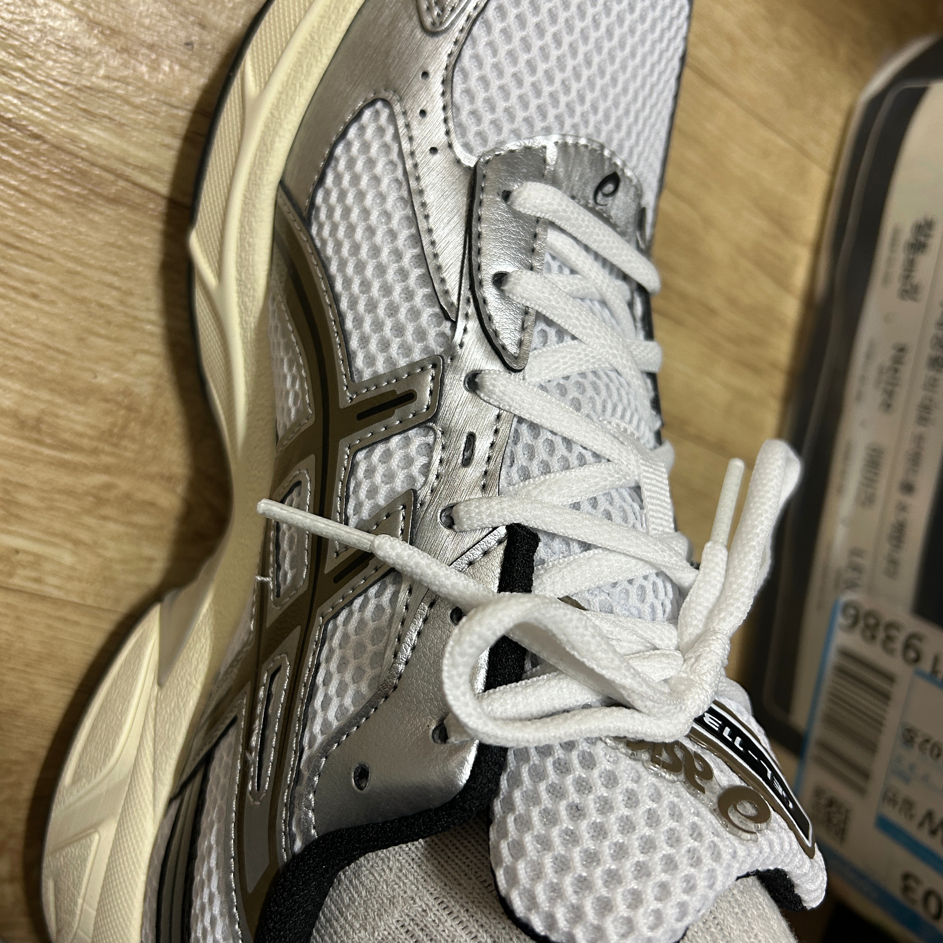 Asics Gel-1130 White Clay Canyon 착용 스타일