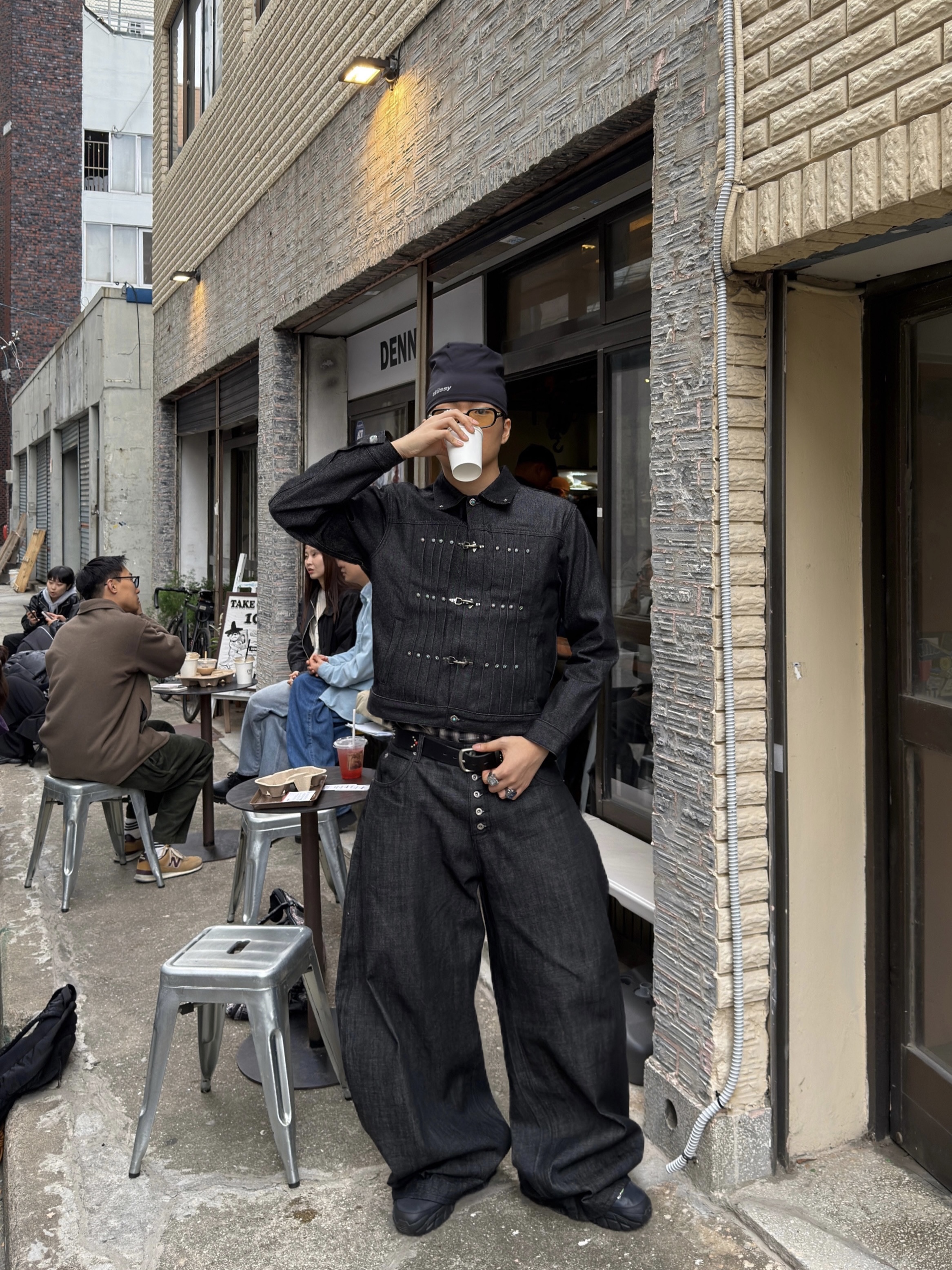 Gentle Monster Noizer 01(OL) Black, Puma x Skepta Forever Mid Boots Flat Dark Gray Puma Silver 착용 스타일 - 3