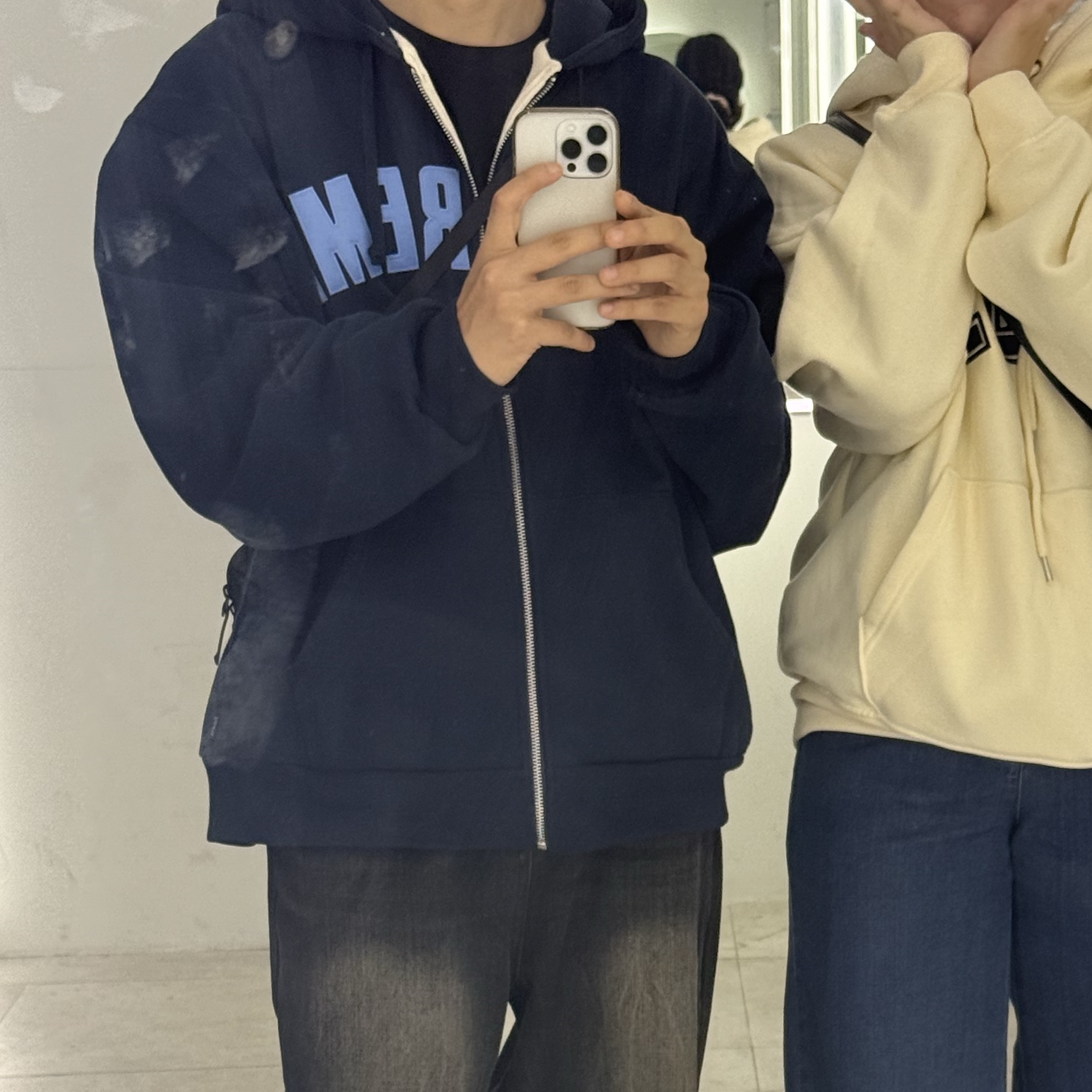 Supreme Arc Thermal Lined Zip Up Hooded Sweatshirt Navy - 25FW, Arc'teryx Heliad 6 Crossbody Bag Black 착용 스타일