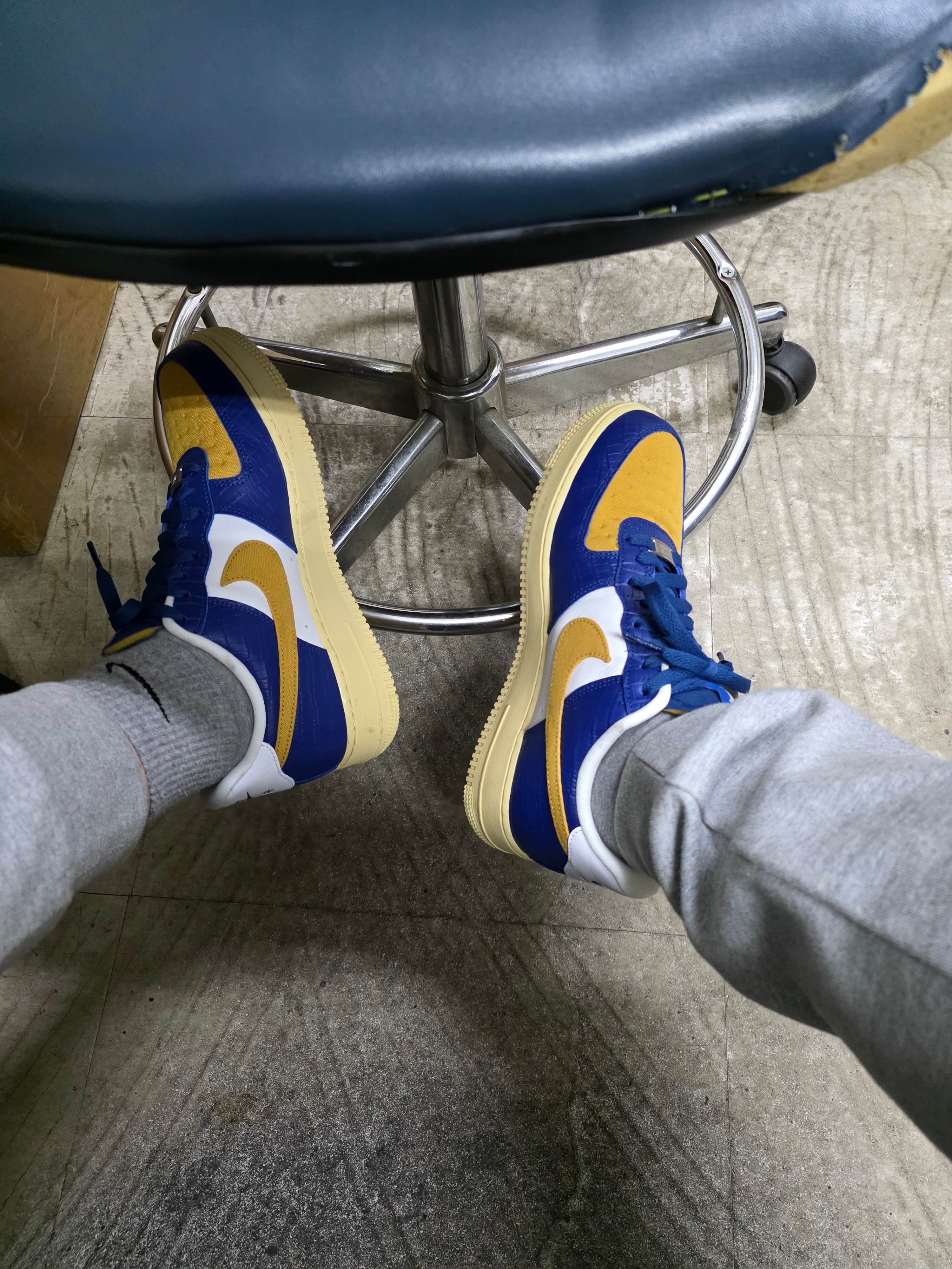 Nike x Undefeated Air Force 1 Low SP 5 On It Court Blue 착용 스타일 - 1