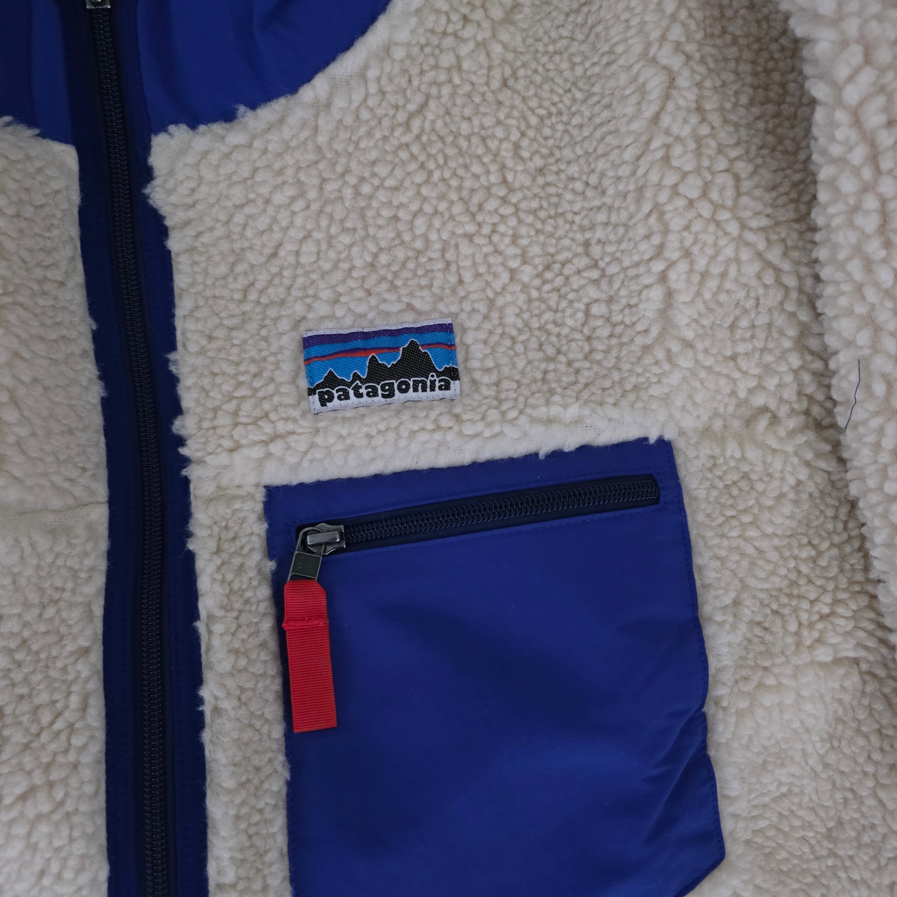 Patagonia Classic Retro-X Fleece Jacket Dark Natural 착용 스타일 - 3