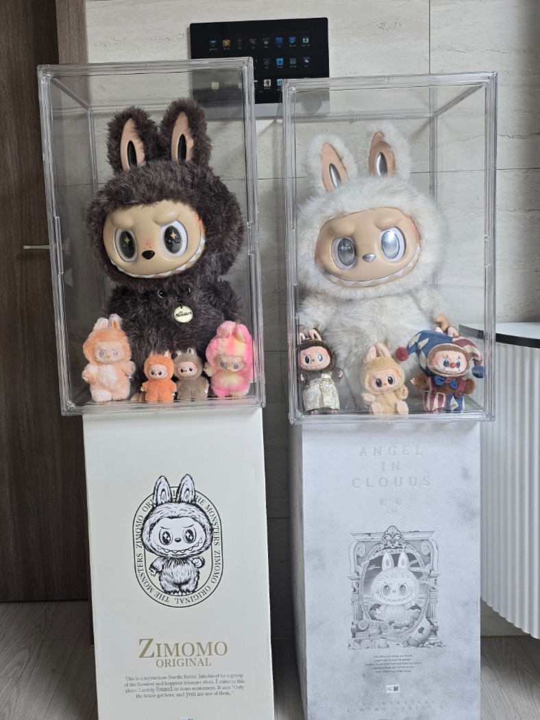 Pop Mart The Monsters Zimomo Angel In Clouds Vinyl Face Doll, Pop Mart The Monsters I Found You Vinyl Face Doll 착용 스타일