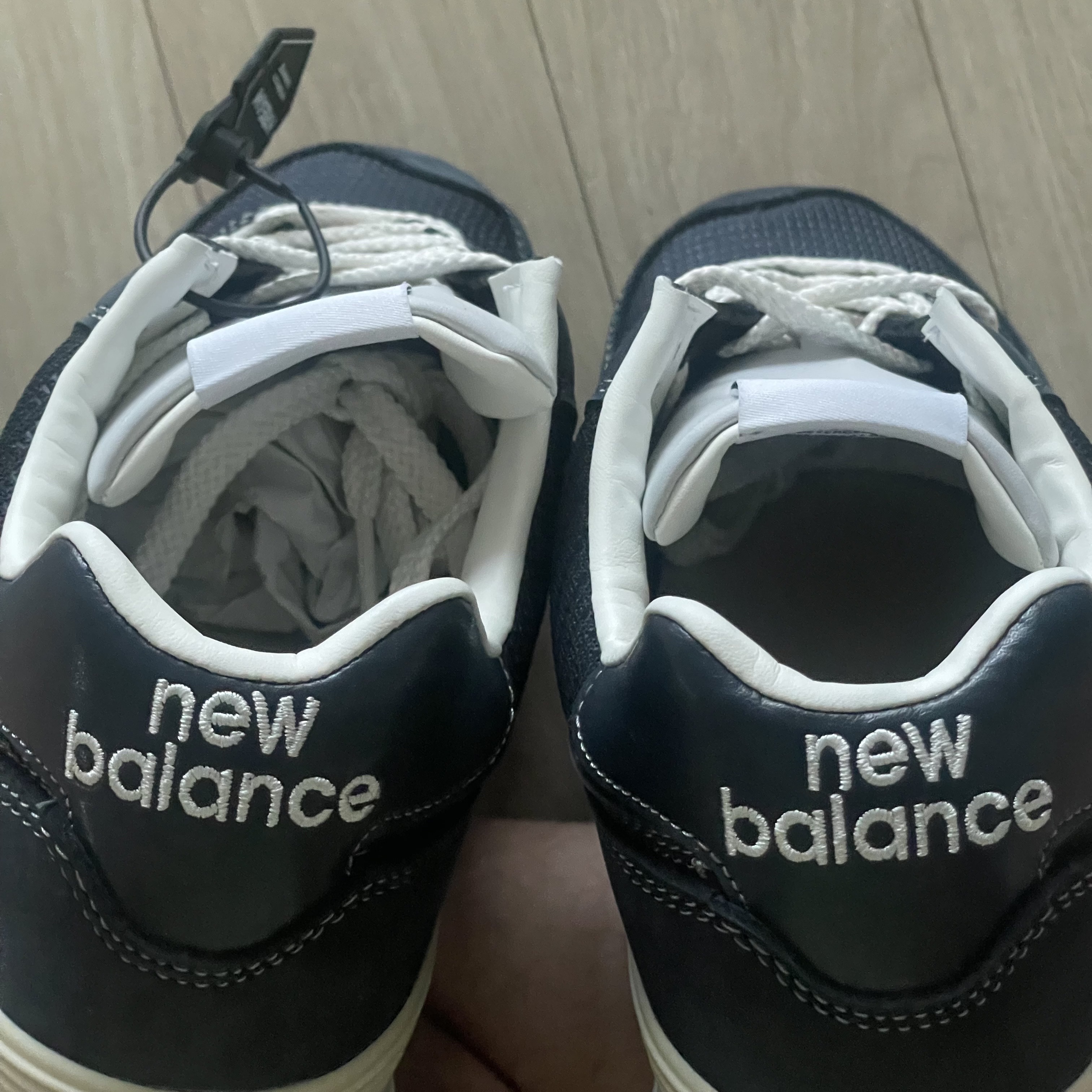 New Balance x Pottery 574 Premium Hard Navy 착용 스타일 - 7