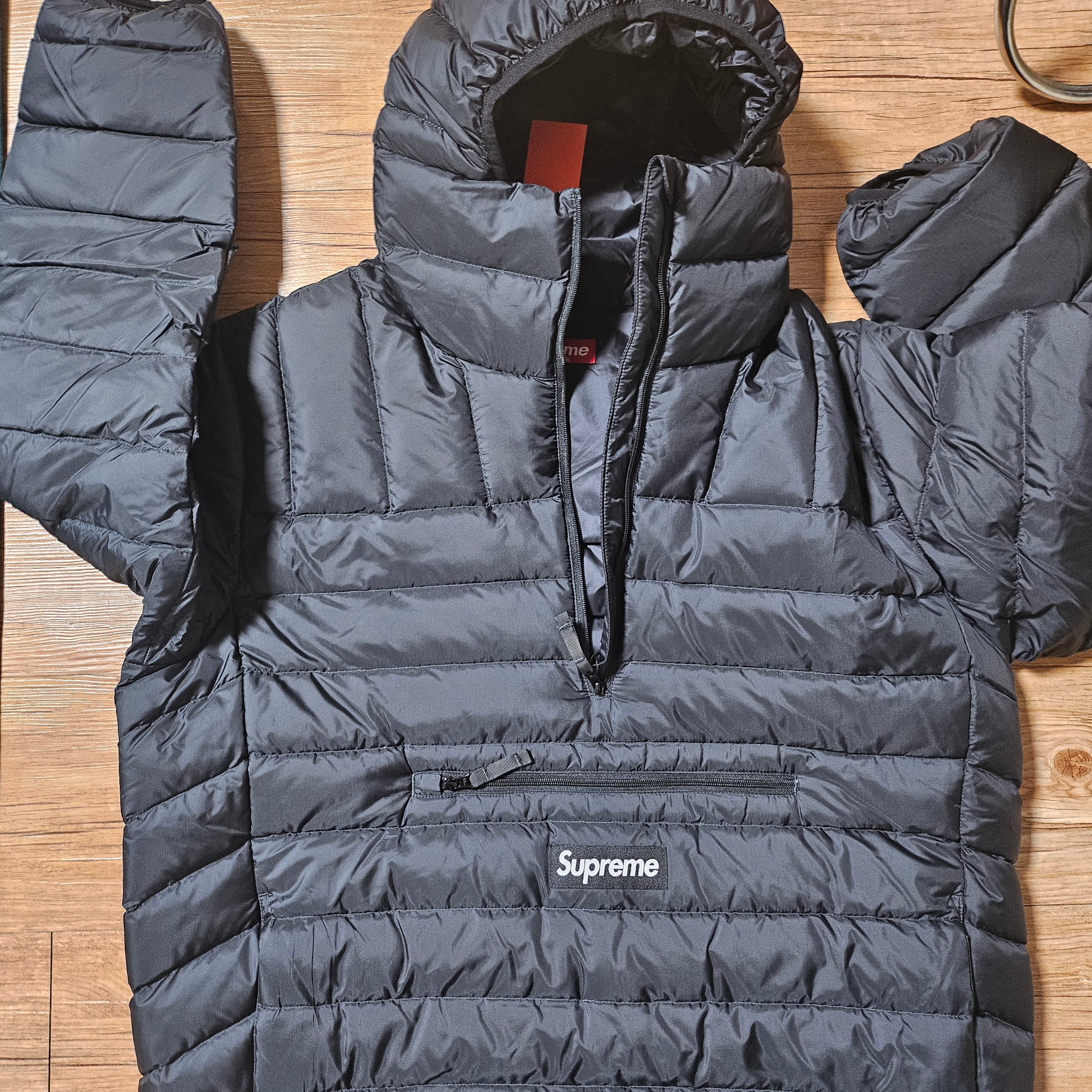 Supreme Micro Down Half Zip Hooded Pullover Black - 25FW 착용 스타일