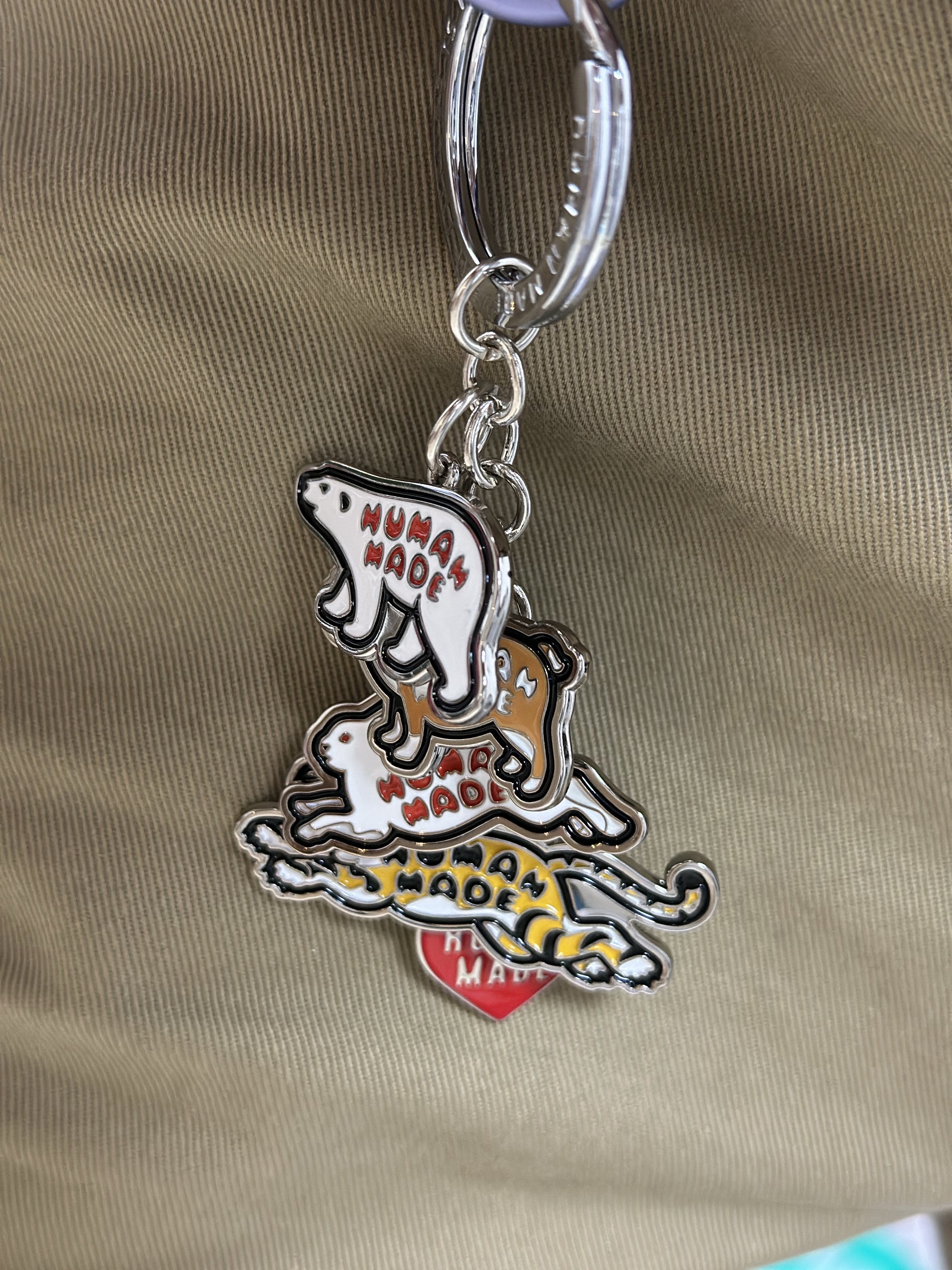 Human Made Animal Heart Keyring Silver Red 착용 스타일