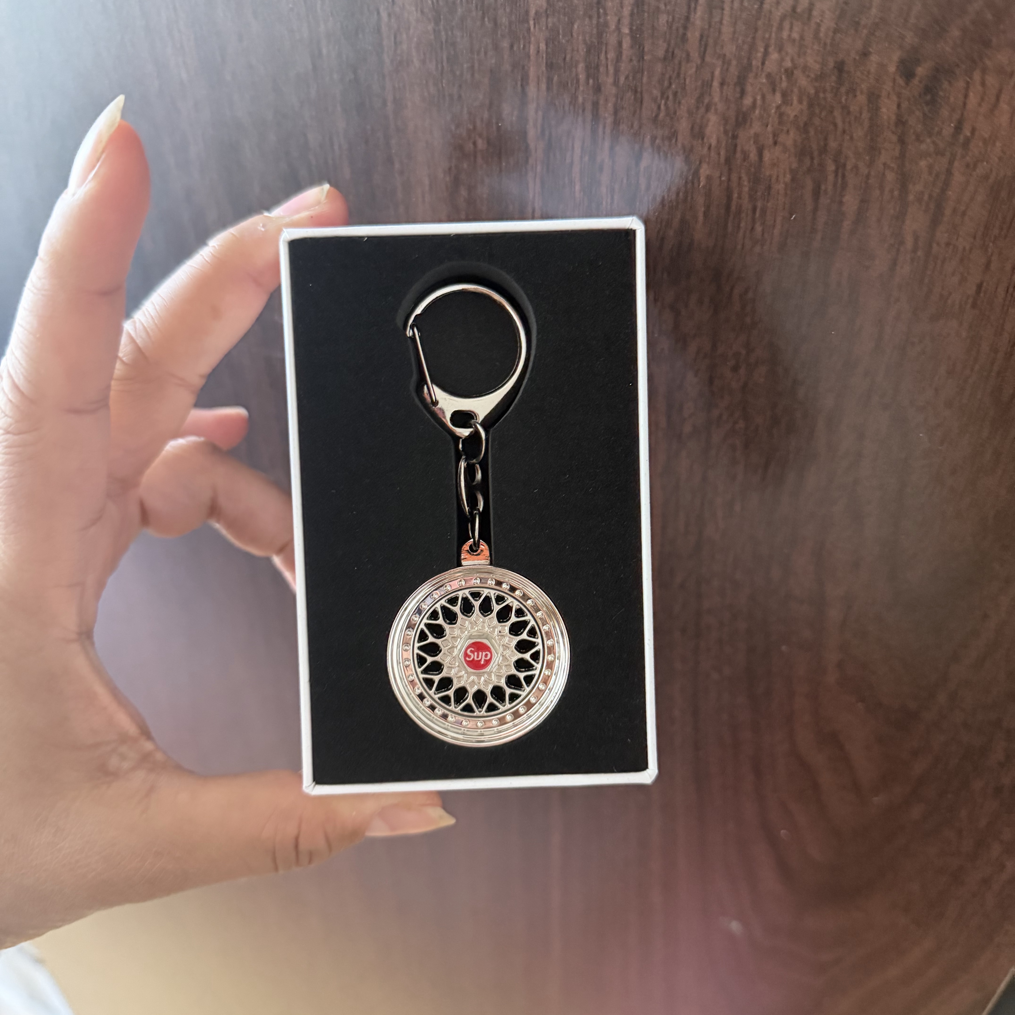 Supreme x BBS RS Rim Keychain Chrome - 25FW 착용 스타일