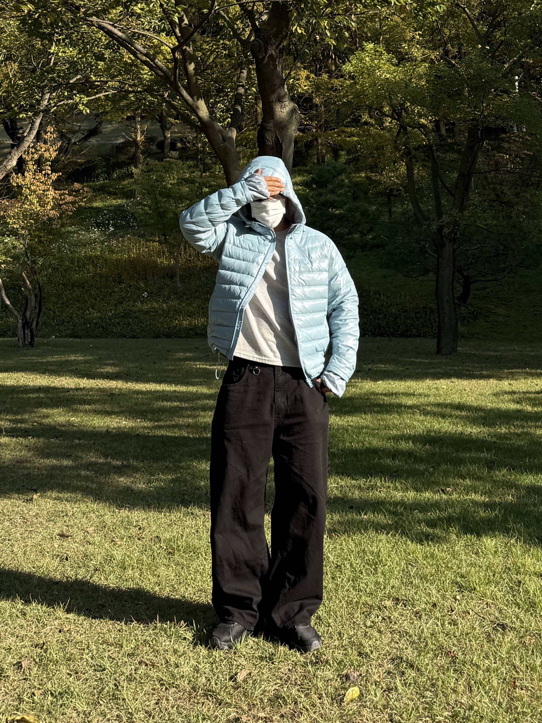 Musinsa Standard City Leisure Hooded Light Down Jacket Cloudy Blue, Musinsa Standard City Leisure Hooded Light Down Jacket Moon Blue 착용 스타일 - 3