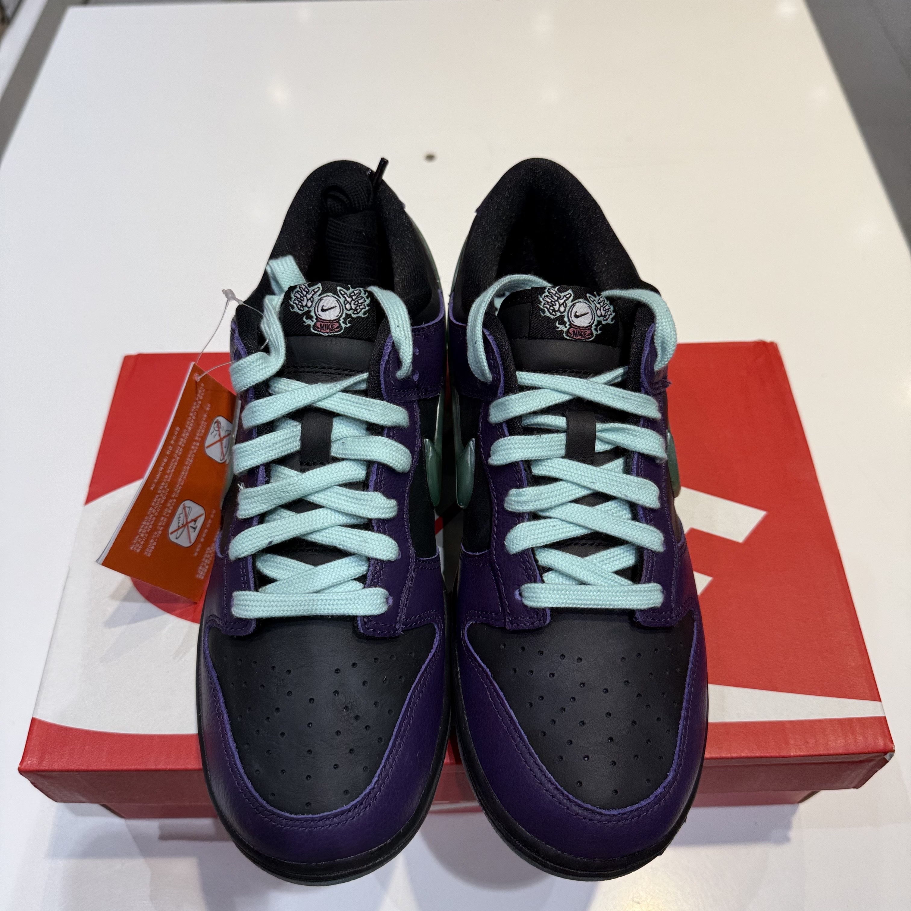 Nike Dunk Low LTD Black Artisan Teal 착용 스타일 - 1