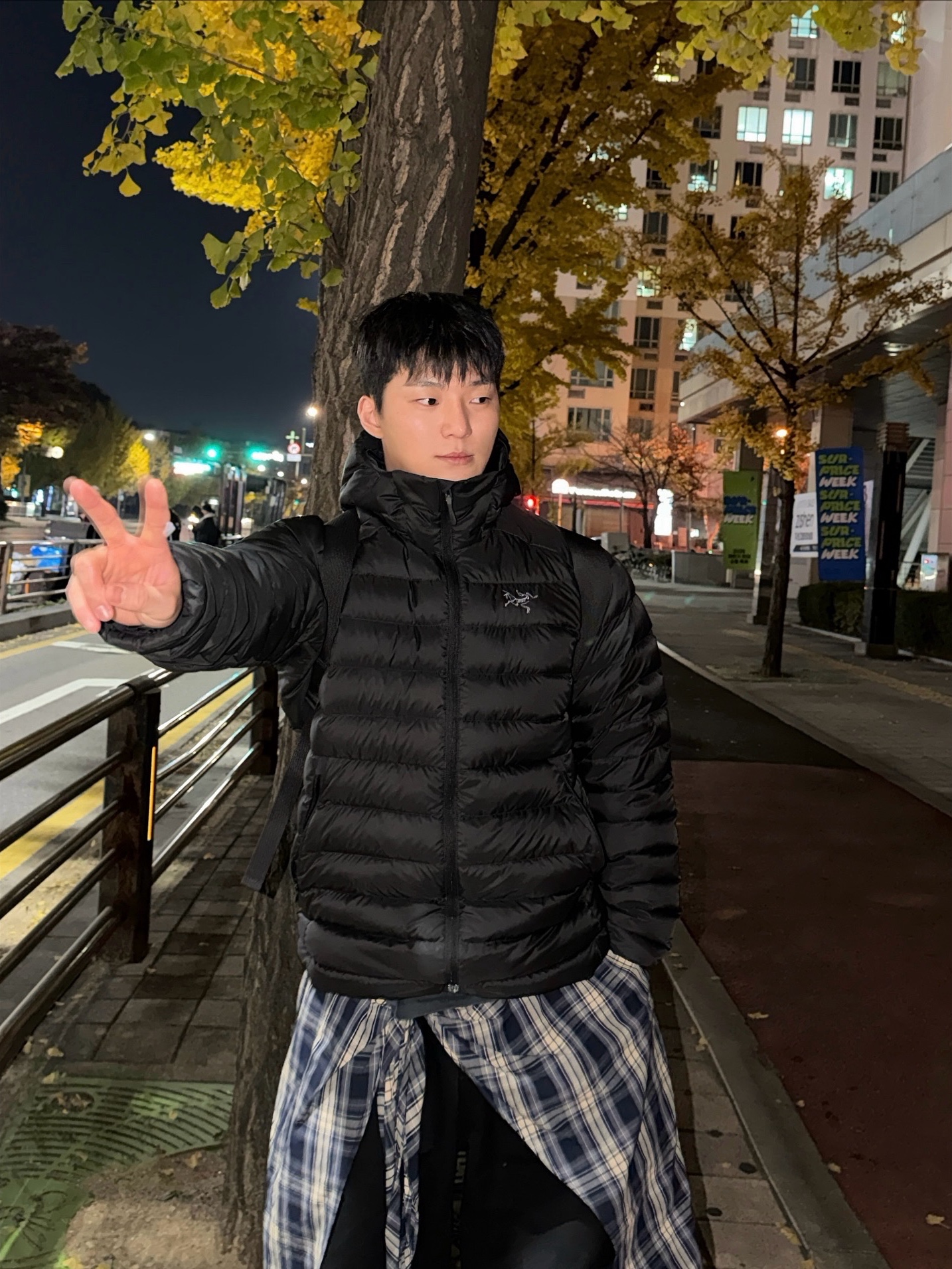 Arc'teryx Cerium Hoody Black 착용 스타일 - 2