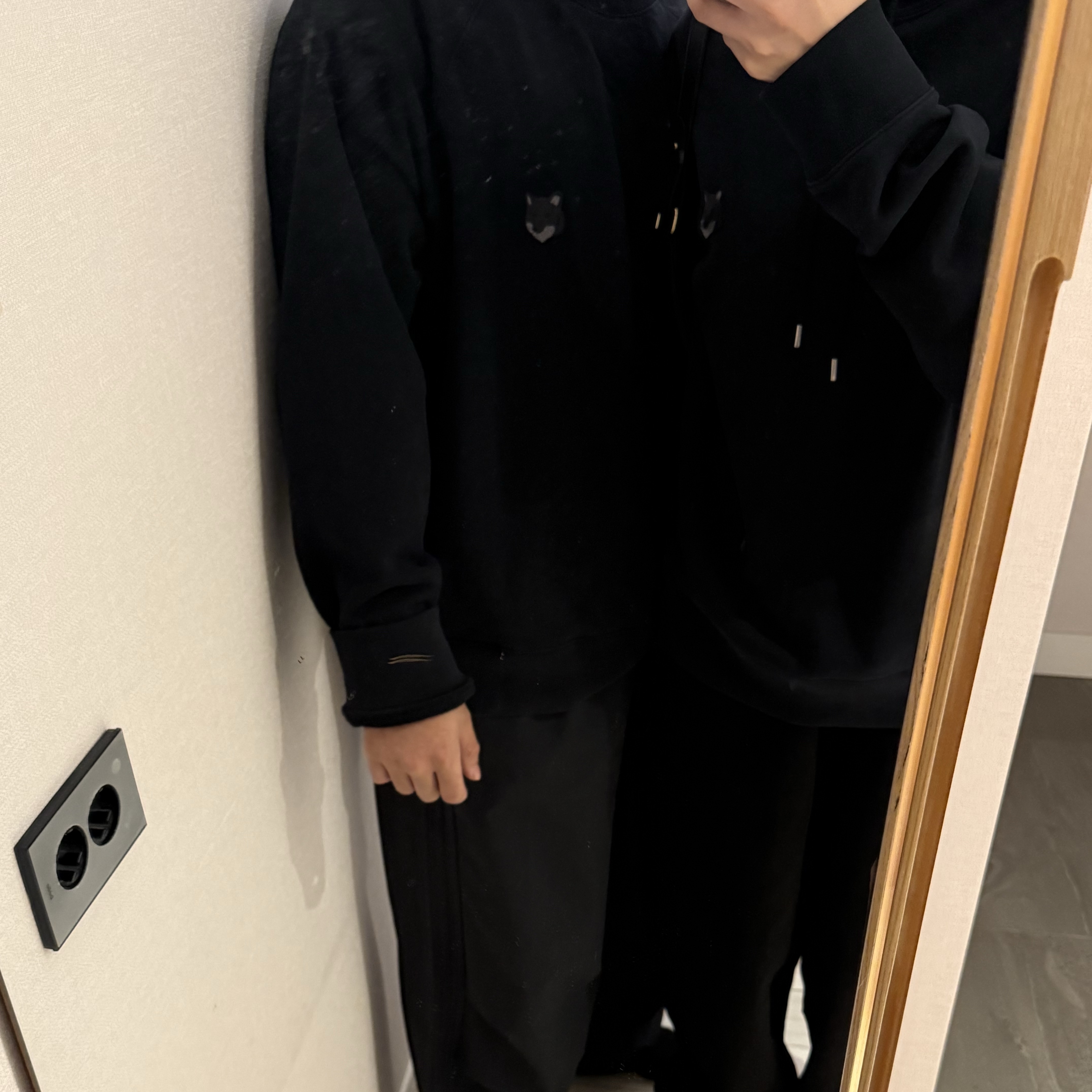 Maison Kitsune Bold Fox Head Patch Oversize Hoodie Black, Maison Kitsune Bold Fox Head Patch Oversize Sweatshirt Black 착용 스타일 - 2