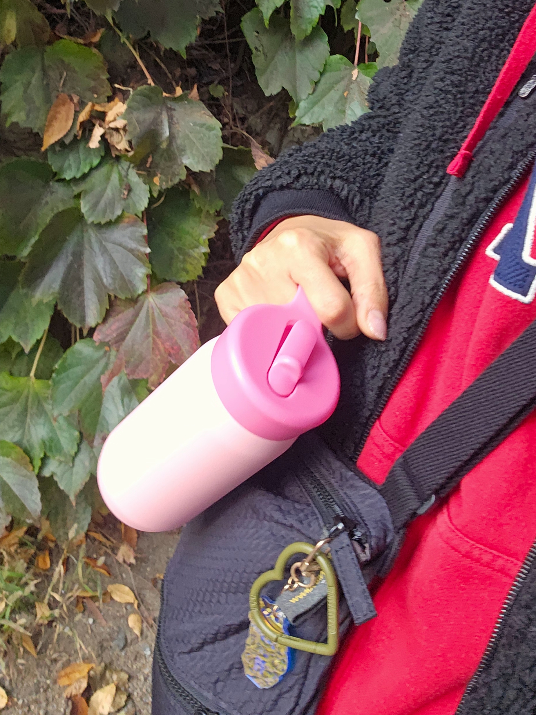 Human Made Heart Carabiner Olive Drab, Starbucks x Playmobil SS Kinto Play Cold Cup 300ml 착용 스타일 - 5