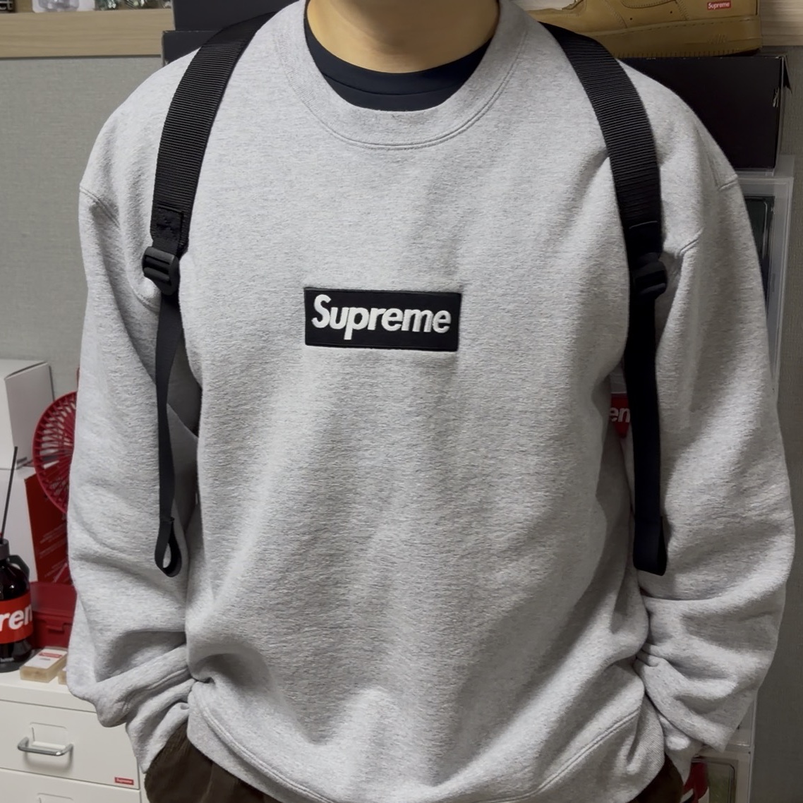 Supreme Velvet Backpack Black - 25FW 착용 스타일 - 2