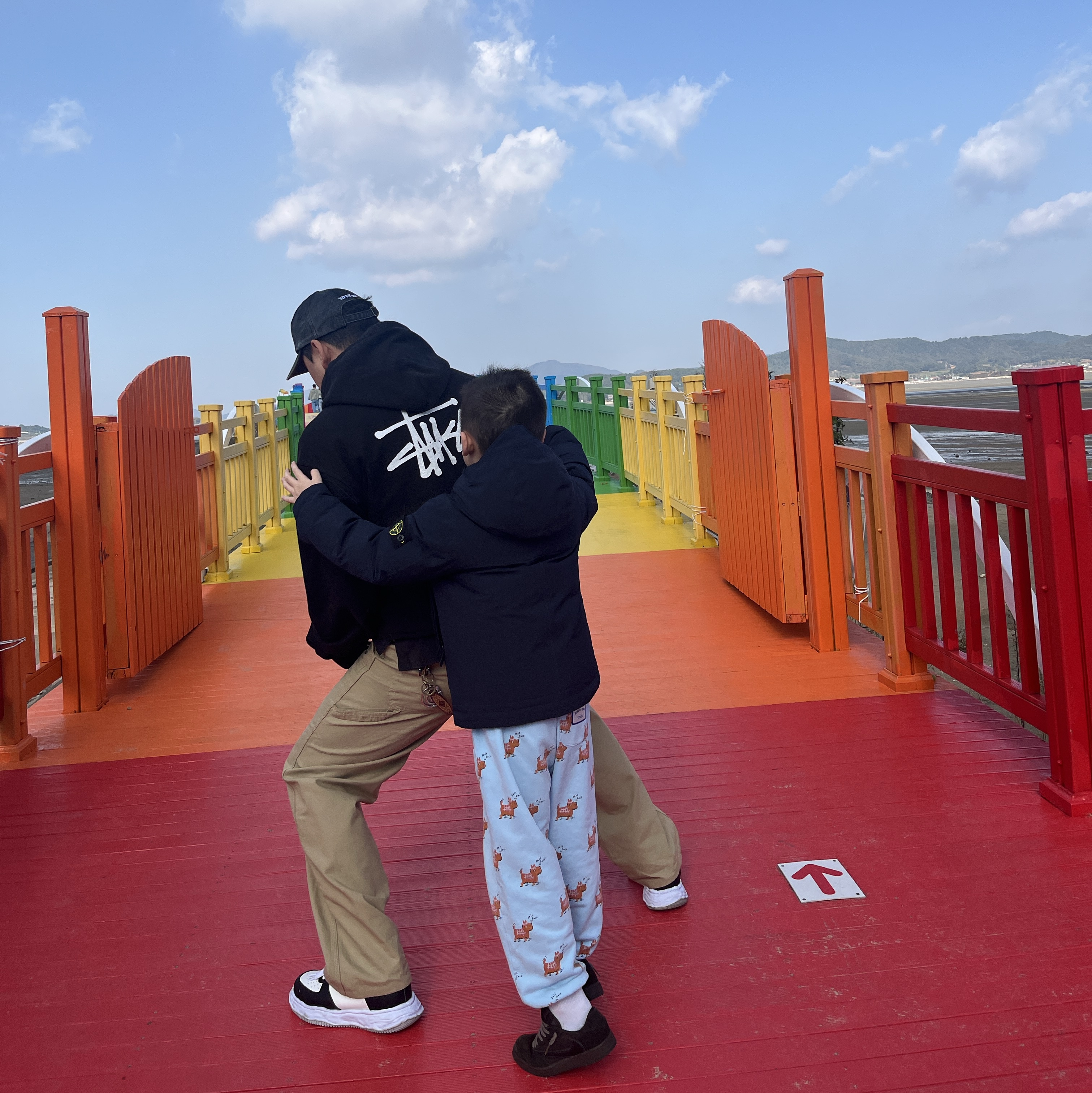 Supreme Pigment S Logo 6-Panel Black - 24FW, Stussy Basic Stussy Hoodie Black 착용 스타일 - 1
