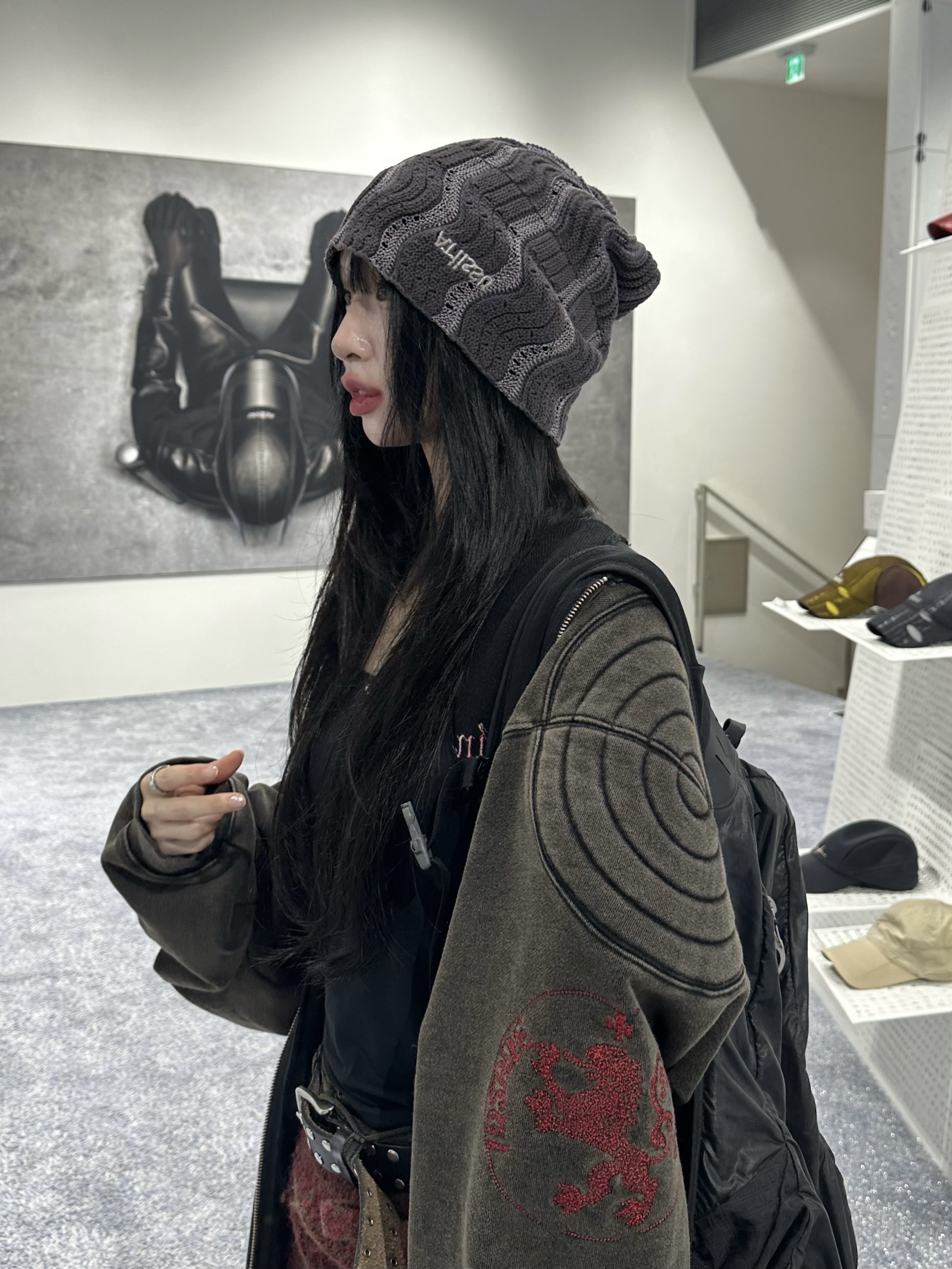 Atiissu Dia Beanie Grey, Atiissu Weave Beanie Gray 착용 스타일 - 3