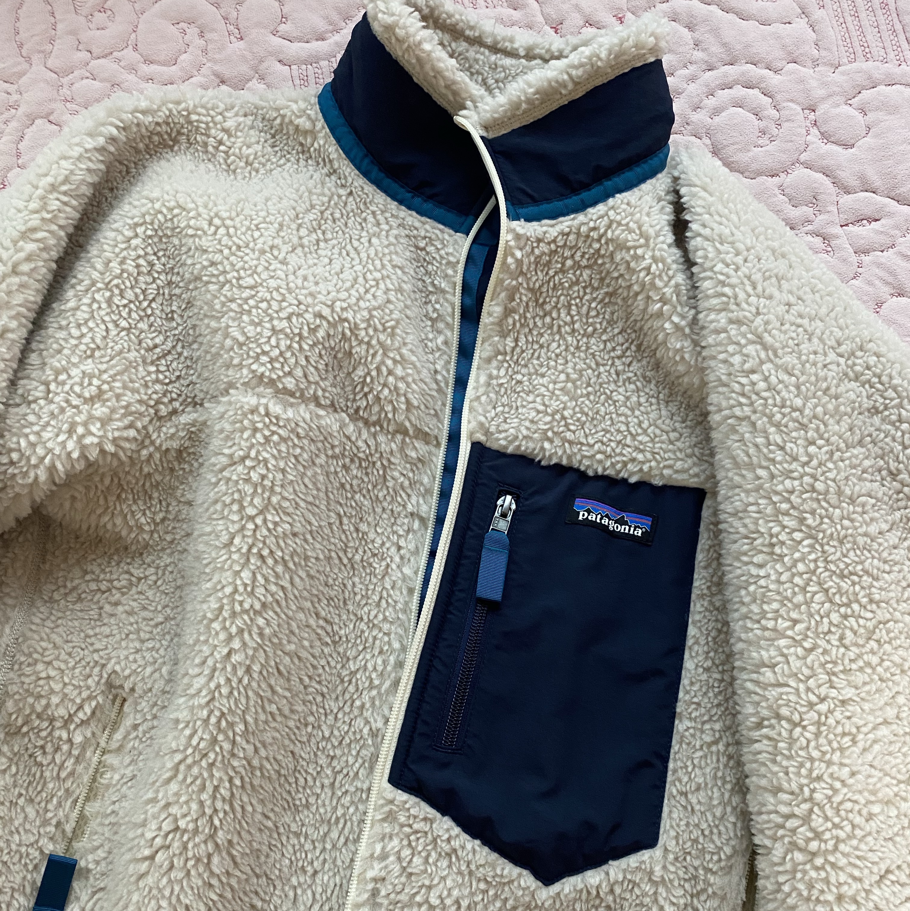 Patagonia Classic Retro-X Jacket Natural 착용 스타일