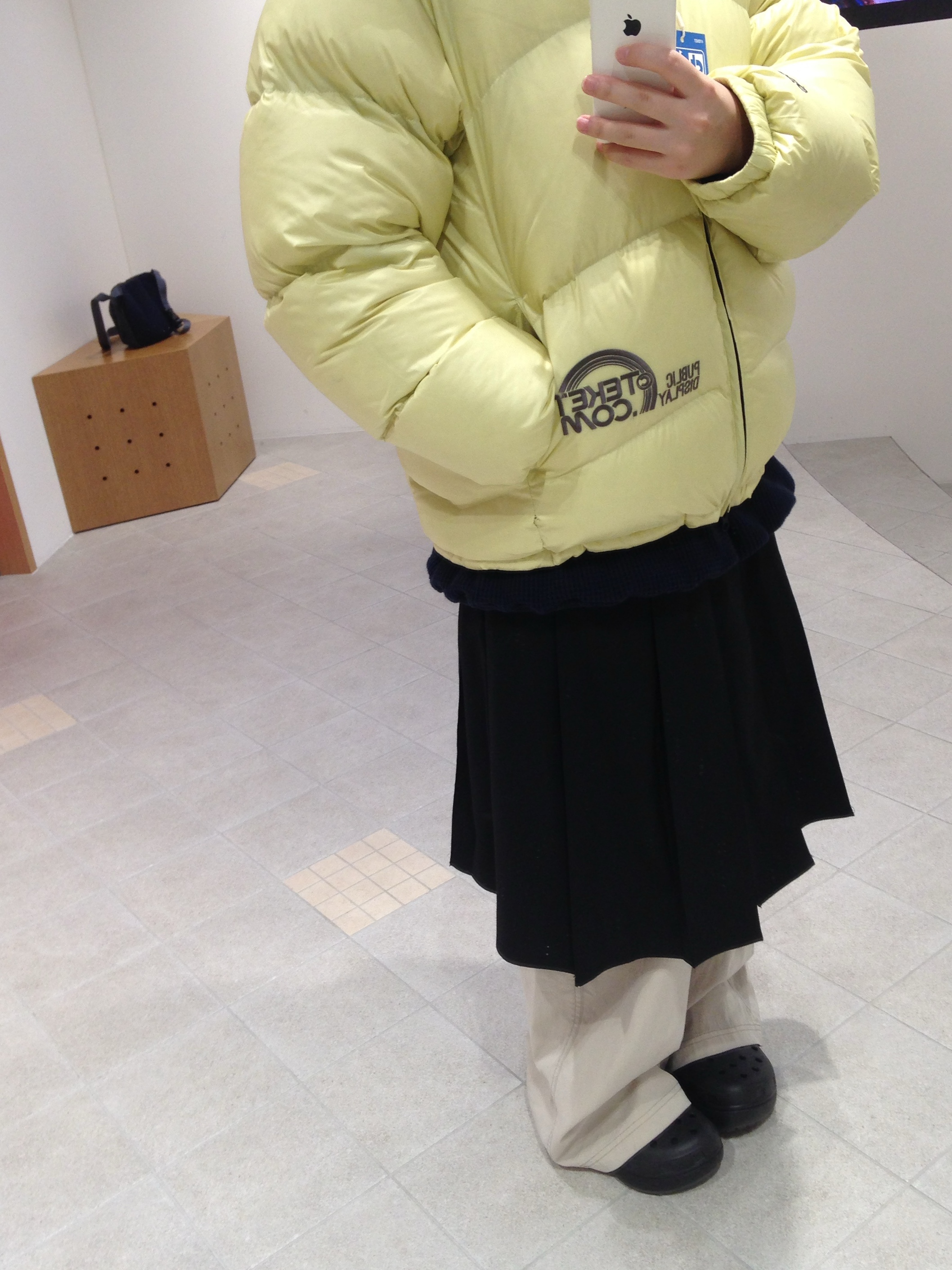(W) Crocs Classic Platform Clog Black 착용 스타일