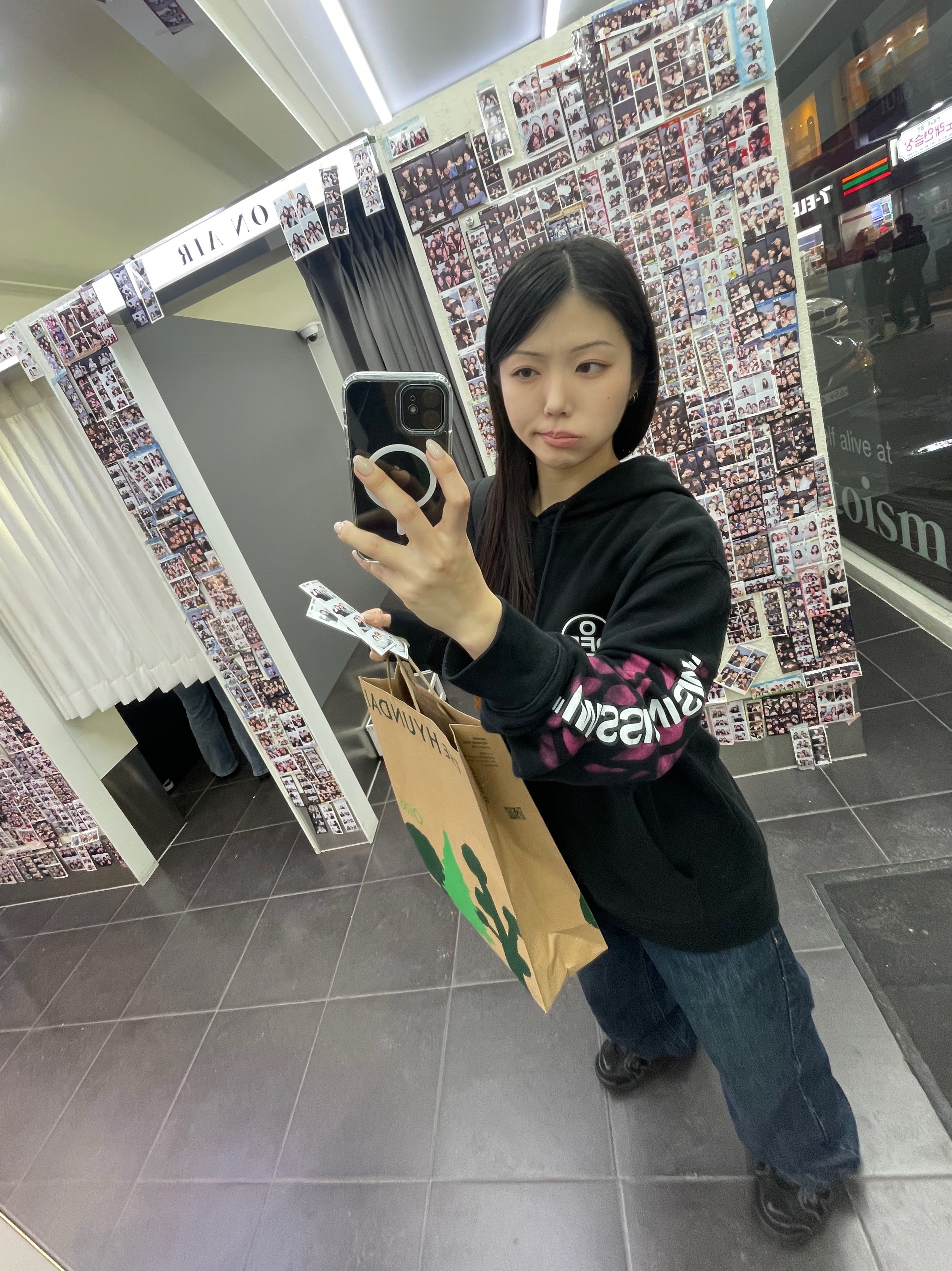 (GS) Nike Air More Uptempo Black Anthracite 착용 스타일