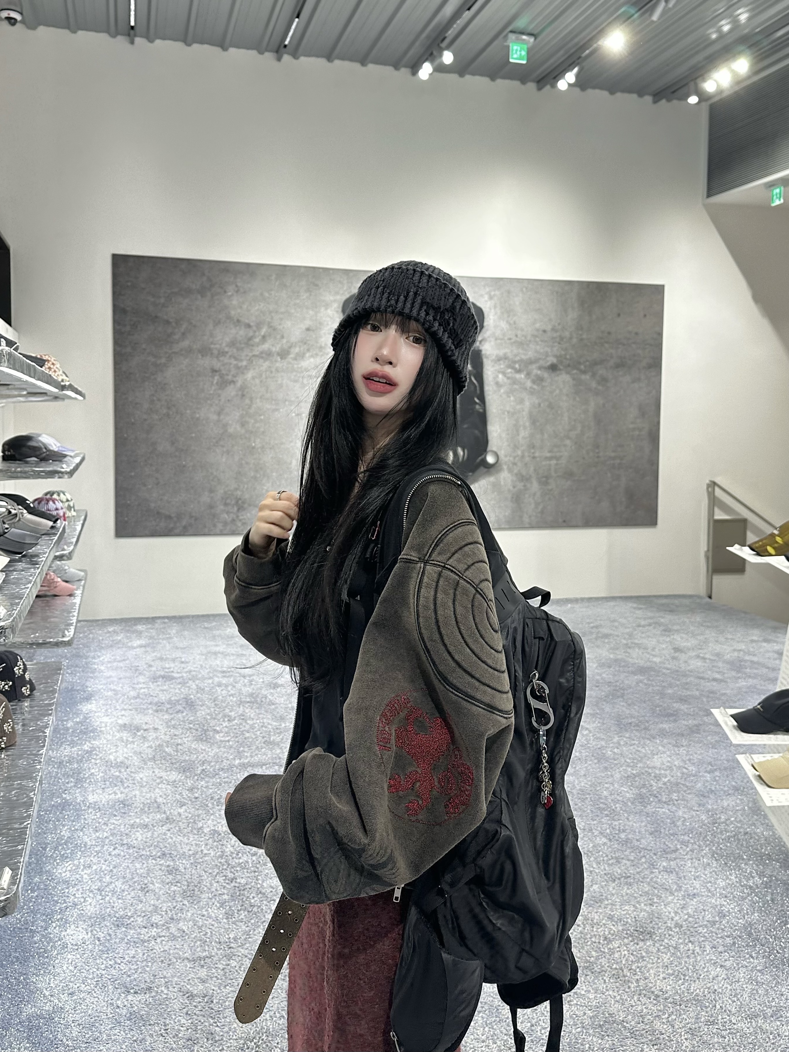 Atiissu Dia Beanie Grey, Atiissu Weave Beanie Gray 착용 스타일 - 1