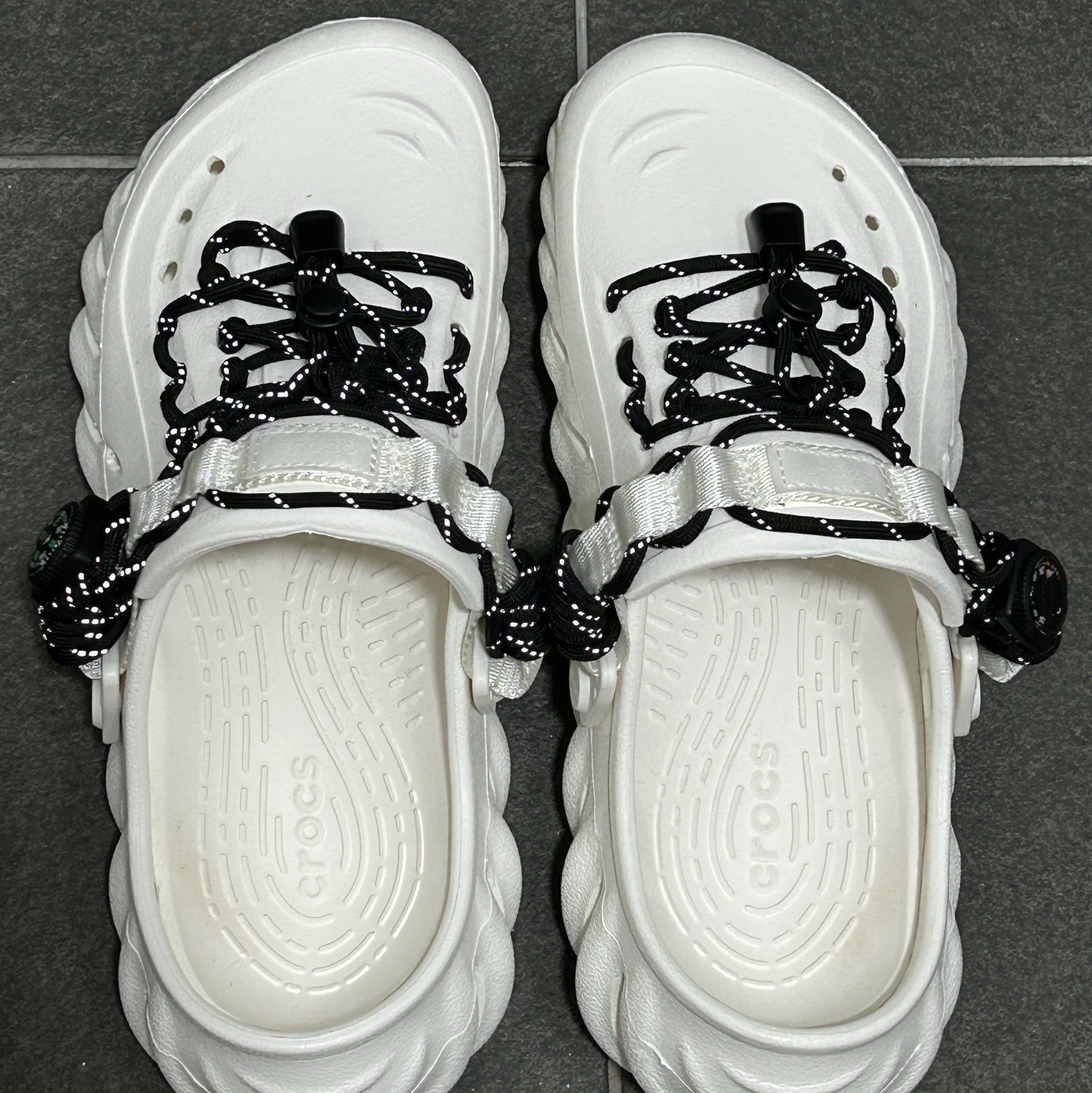 Crocs Echo Clog White 착용 스타일