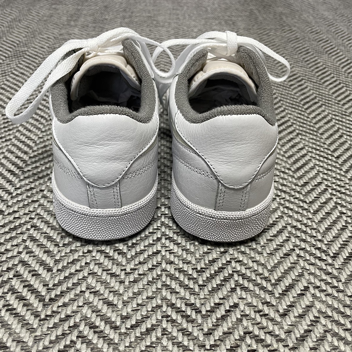Reebok x JJJJound Club C 85 White 착용 스타일 - 4