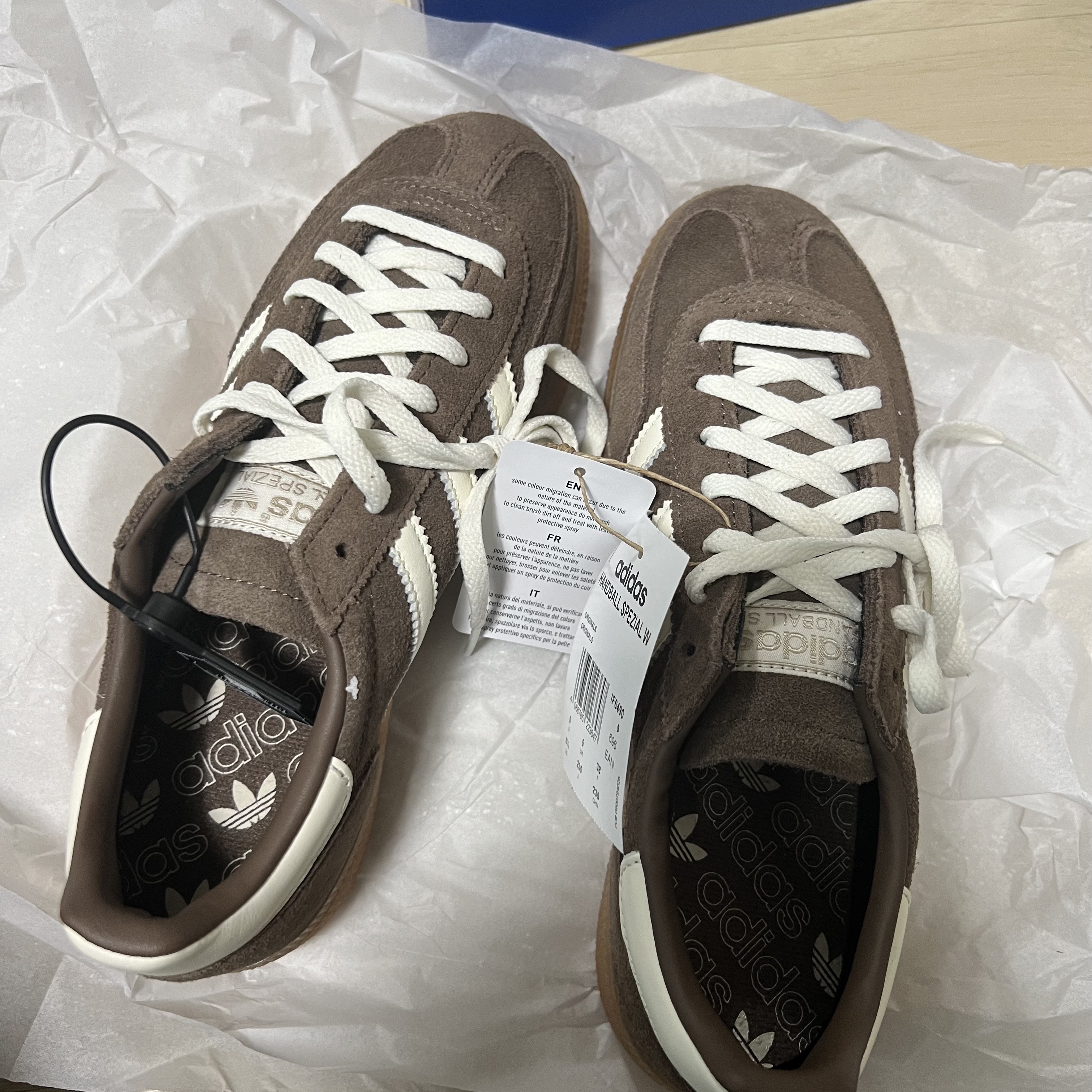 (W) Adidas Spezial Handball Earth Strata Off White 착용 스타일
