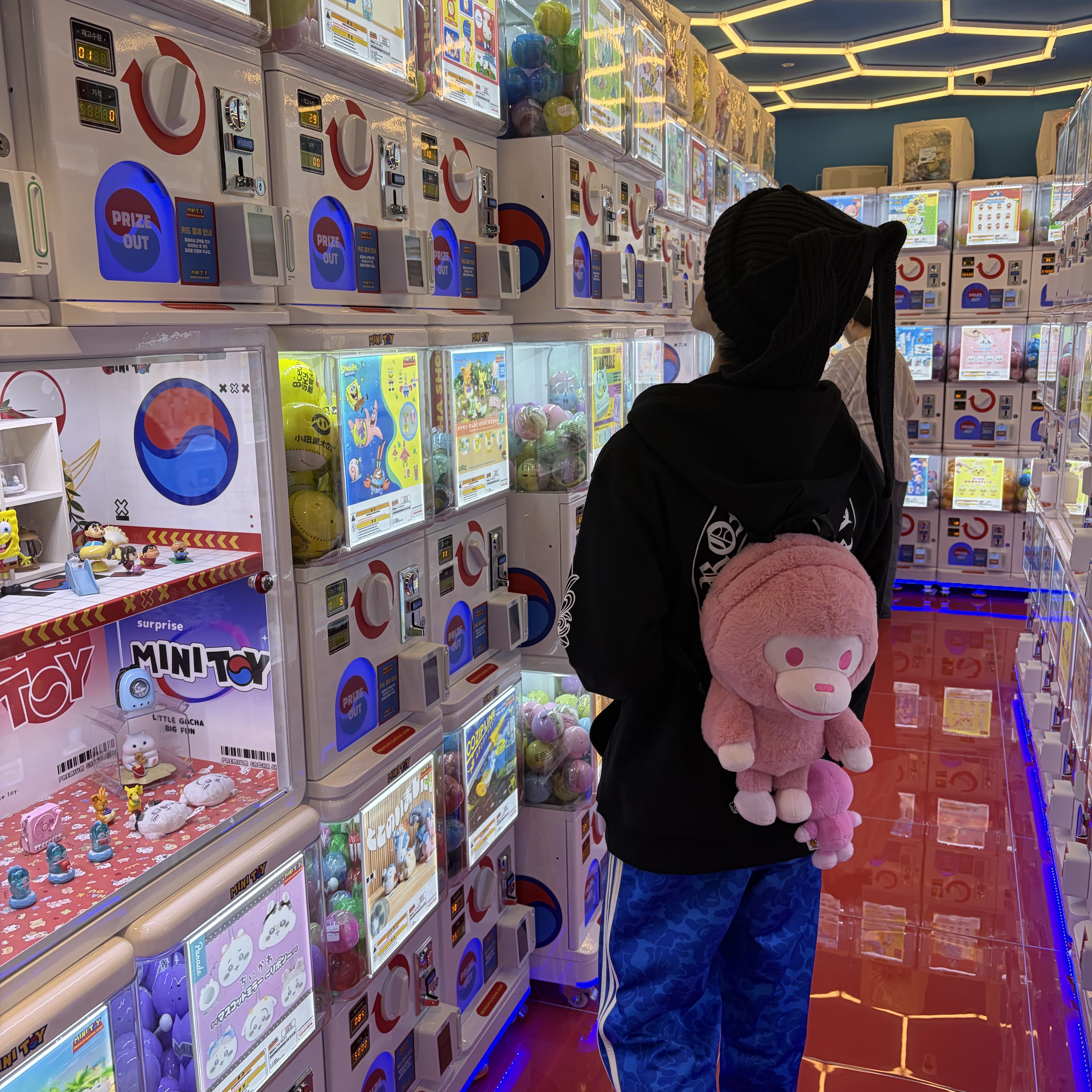 BAPE Baby Milo Plush Doll Backpack Pink, Adidas x BAPE Firebird Track Pants Blue - KR Sizing 착용 스타일
