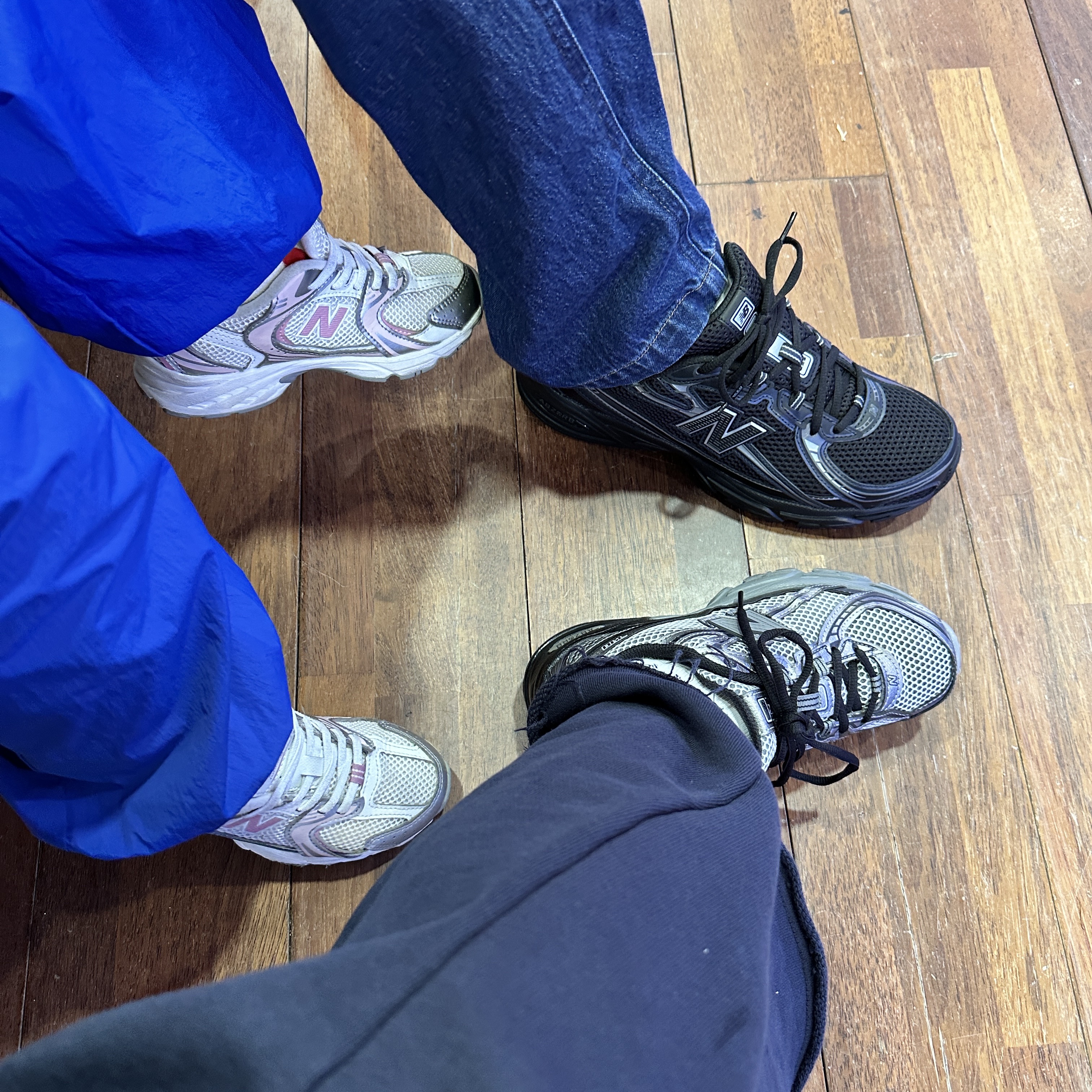 New Balance 740v2 Black Silver Metallic, New Balance 740 Dark Silver Metallic 착용 스타일