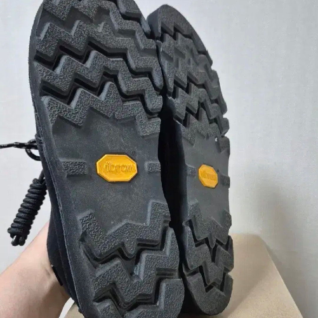Clarks Desert Trek GTX Black Suede 착용 스타일 - 2