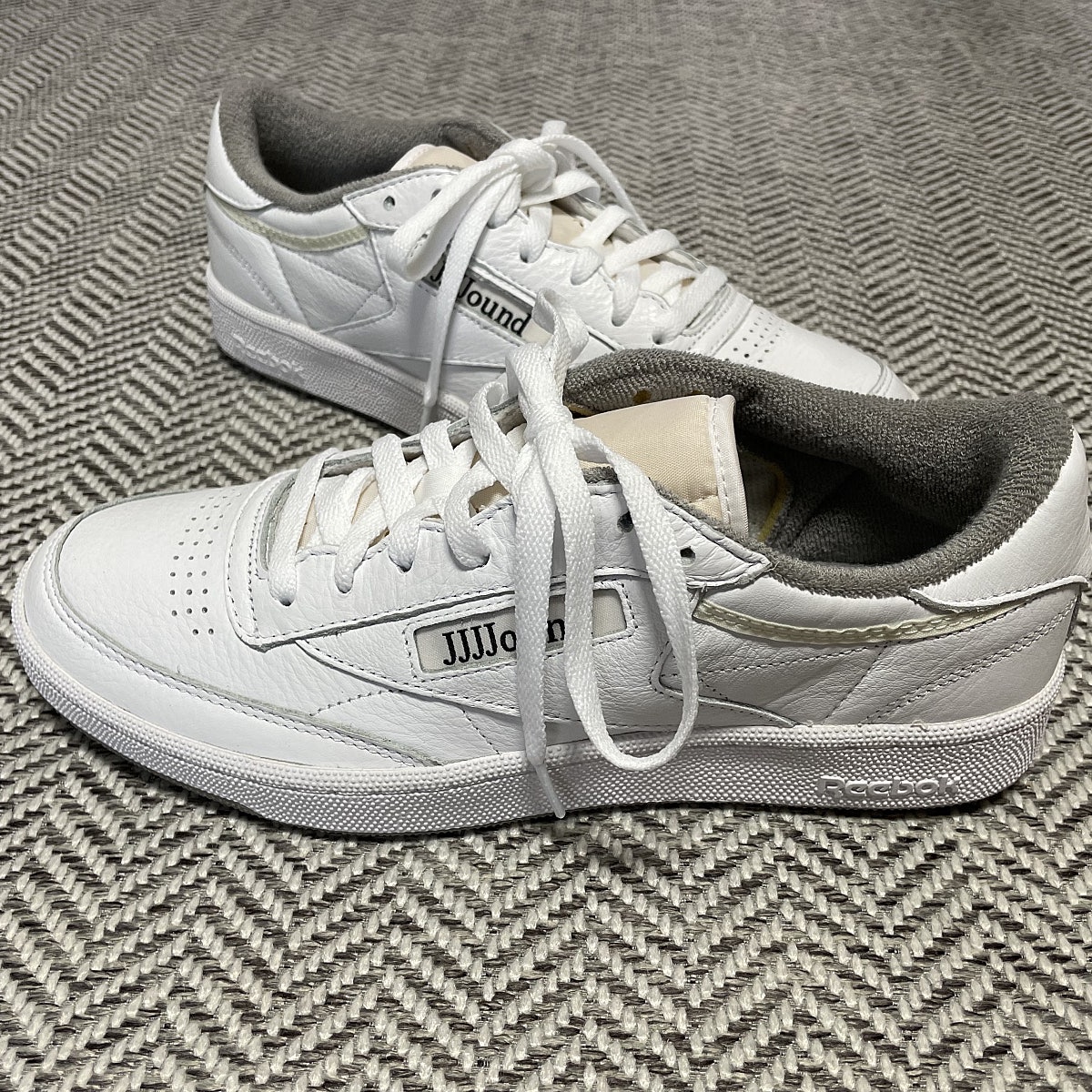 Reebok x JJJJound Club C 85 White 착용 스타일 - 3