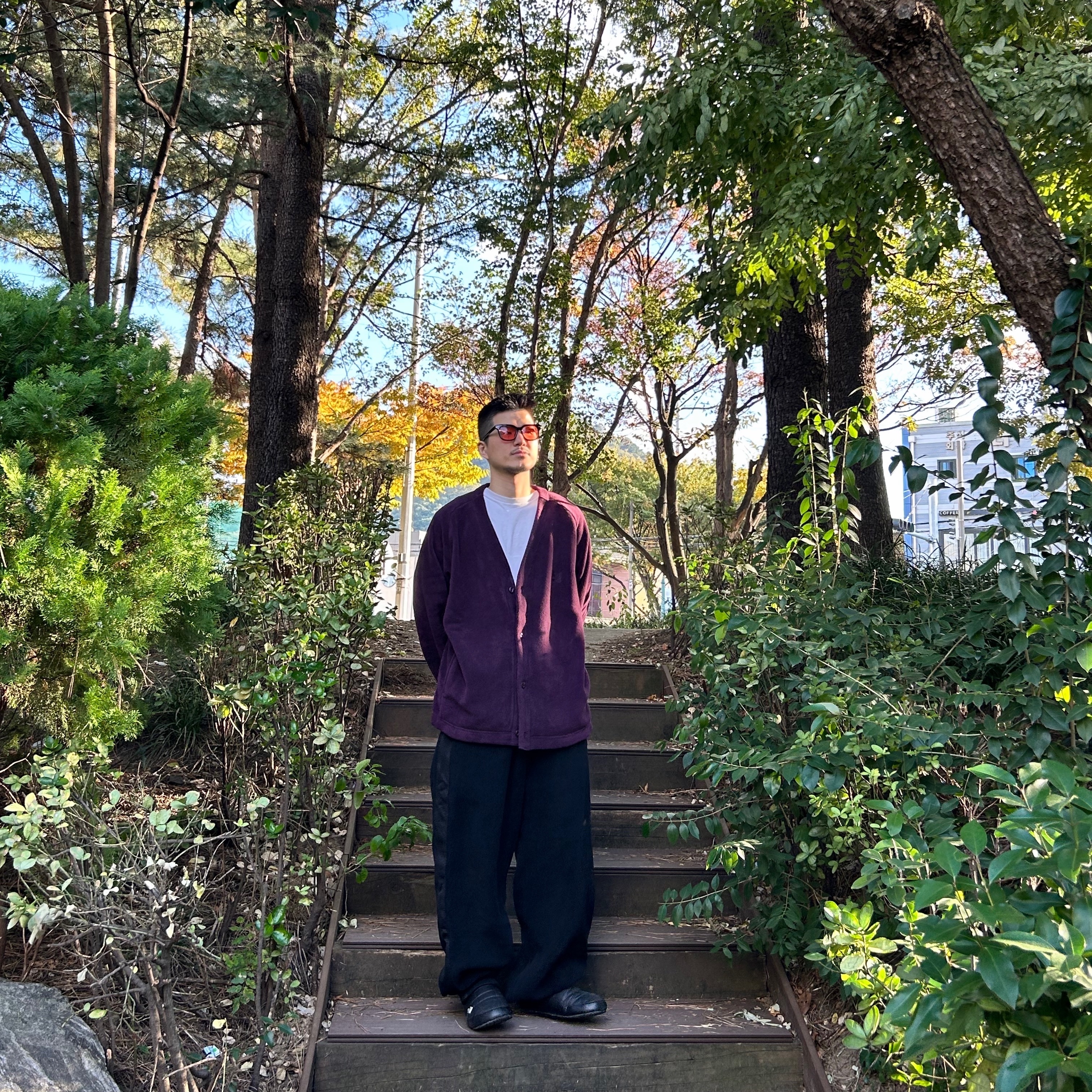 Uniqlo x Needles Fleece Oversized Cardigan Purple - KR, Uniqlo x Needles Fleece Wide Pants Black - KR 착용 스타일 - 1