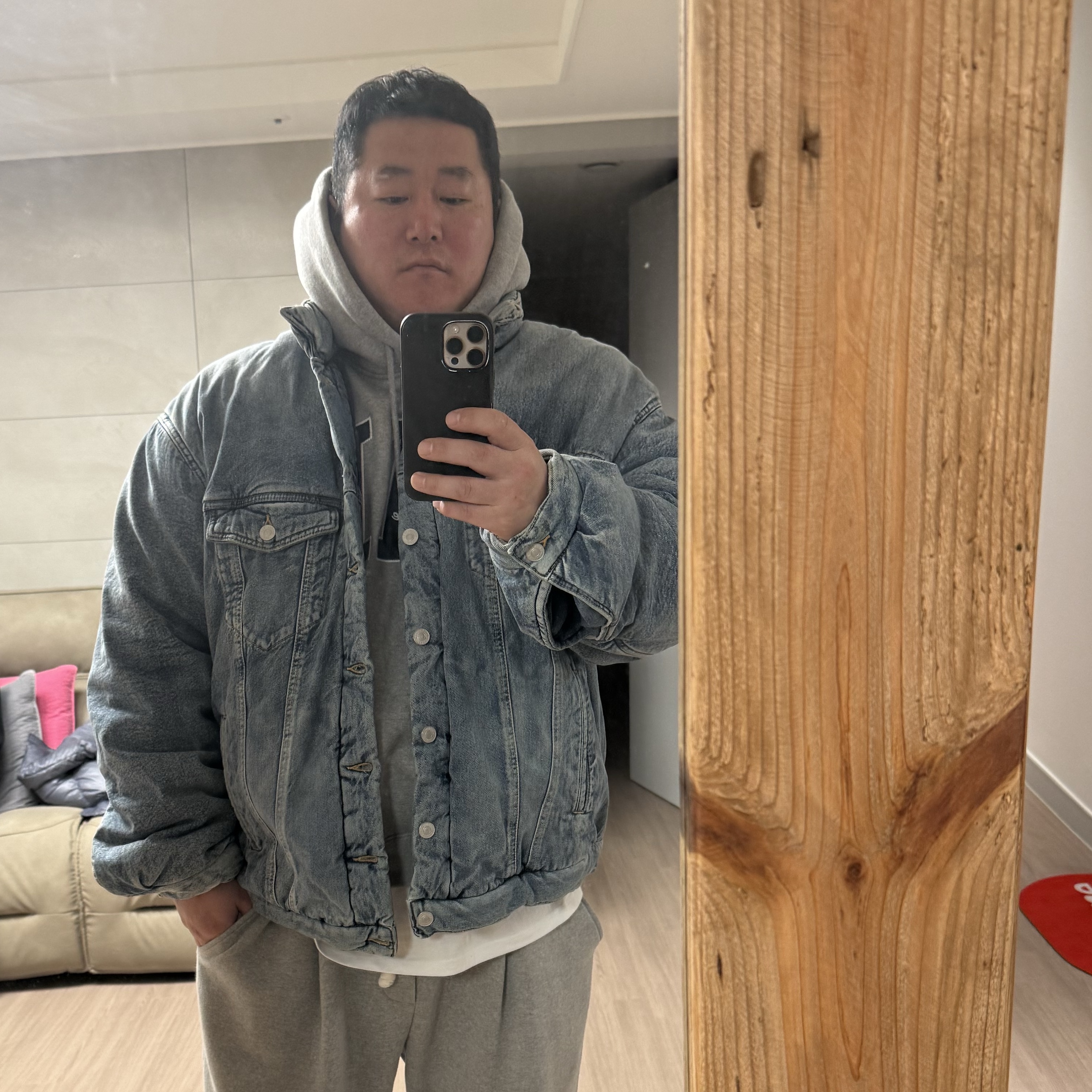 Balenciaga Padded Japanese Denim Jacket Indigo 착용 스타일 - 1