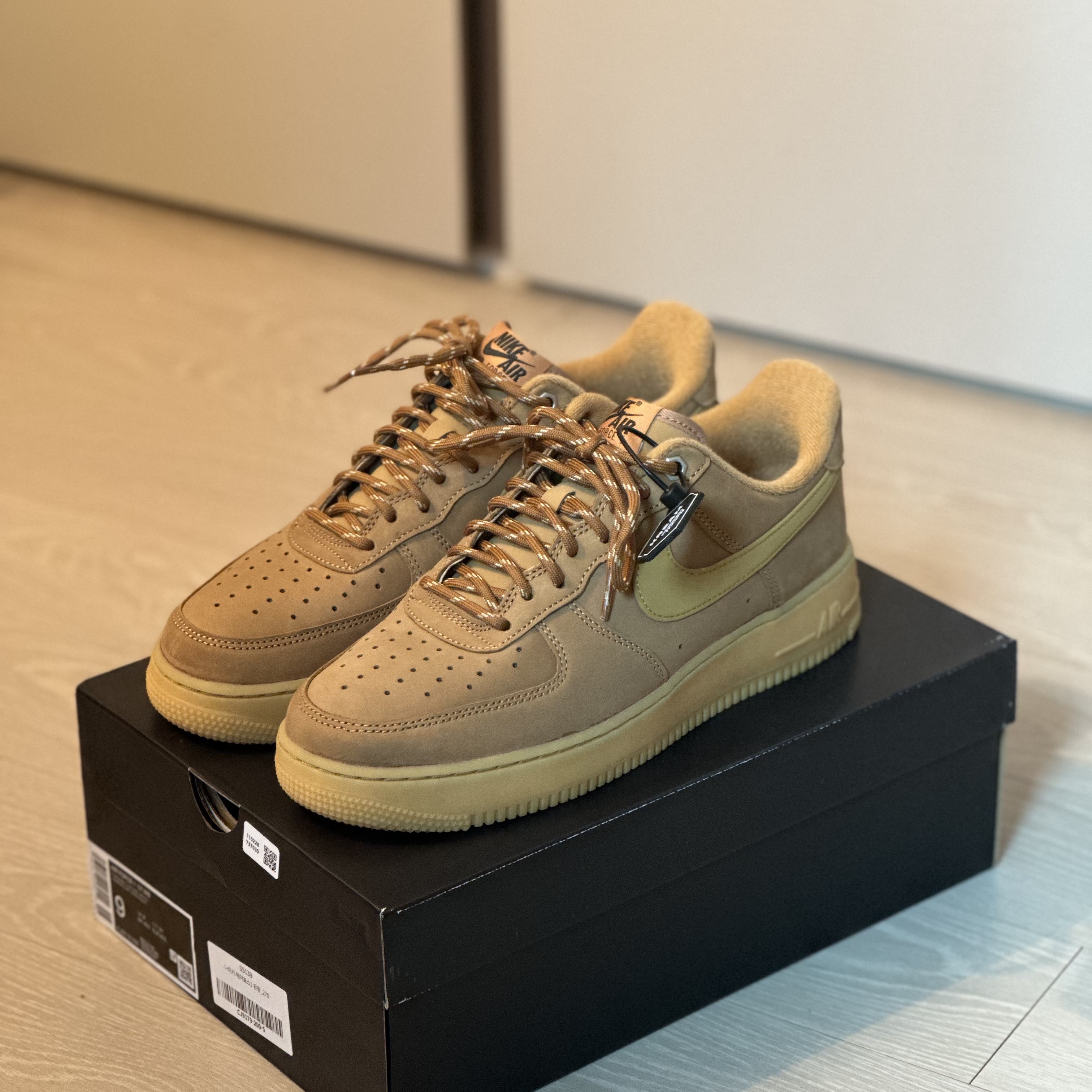 Nike Air Force 1 '07 WB Flax 착용 스타일
