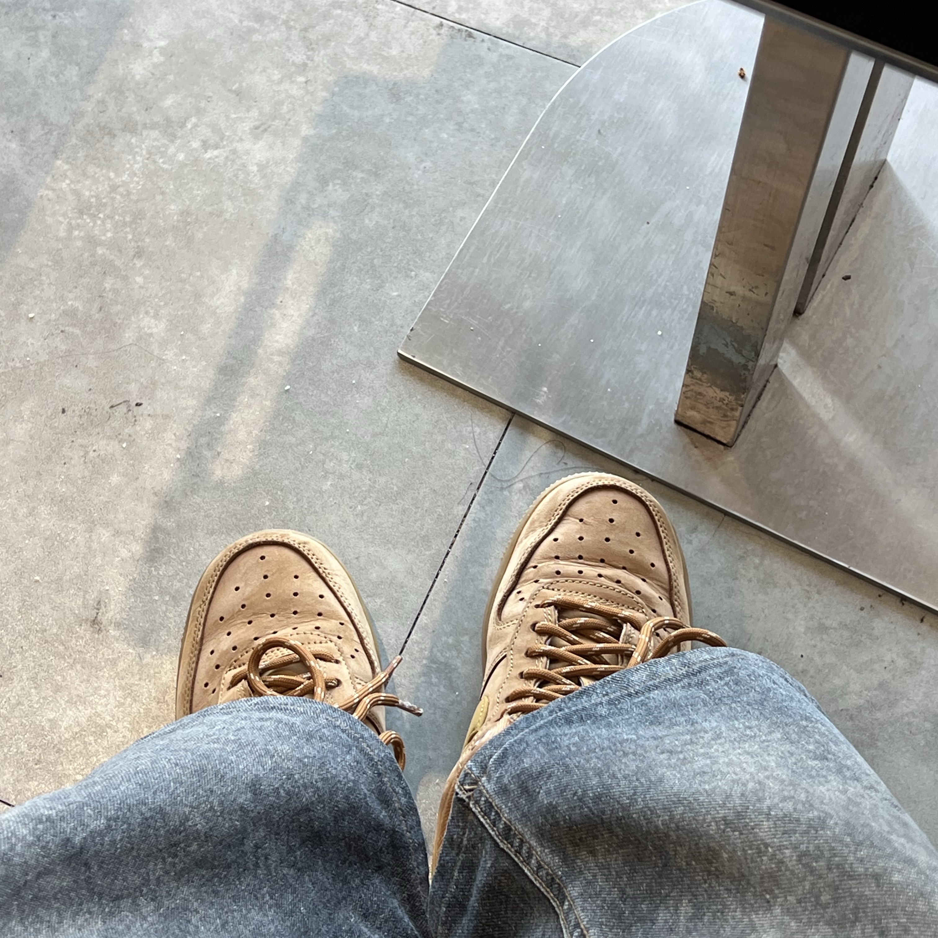 (W) Nike Air Force 1 '07 WB Flax Wheat 착용 스타일