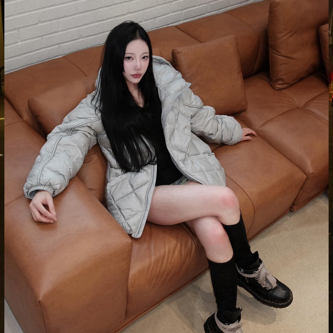 Thevinylhouse Light Weight Down Grey, Dr. Martens x Rick Owens Quad Sole Steel Toe Boots Black 착용 스타일