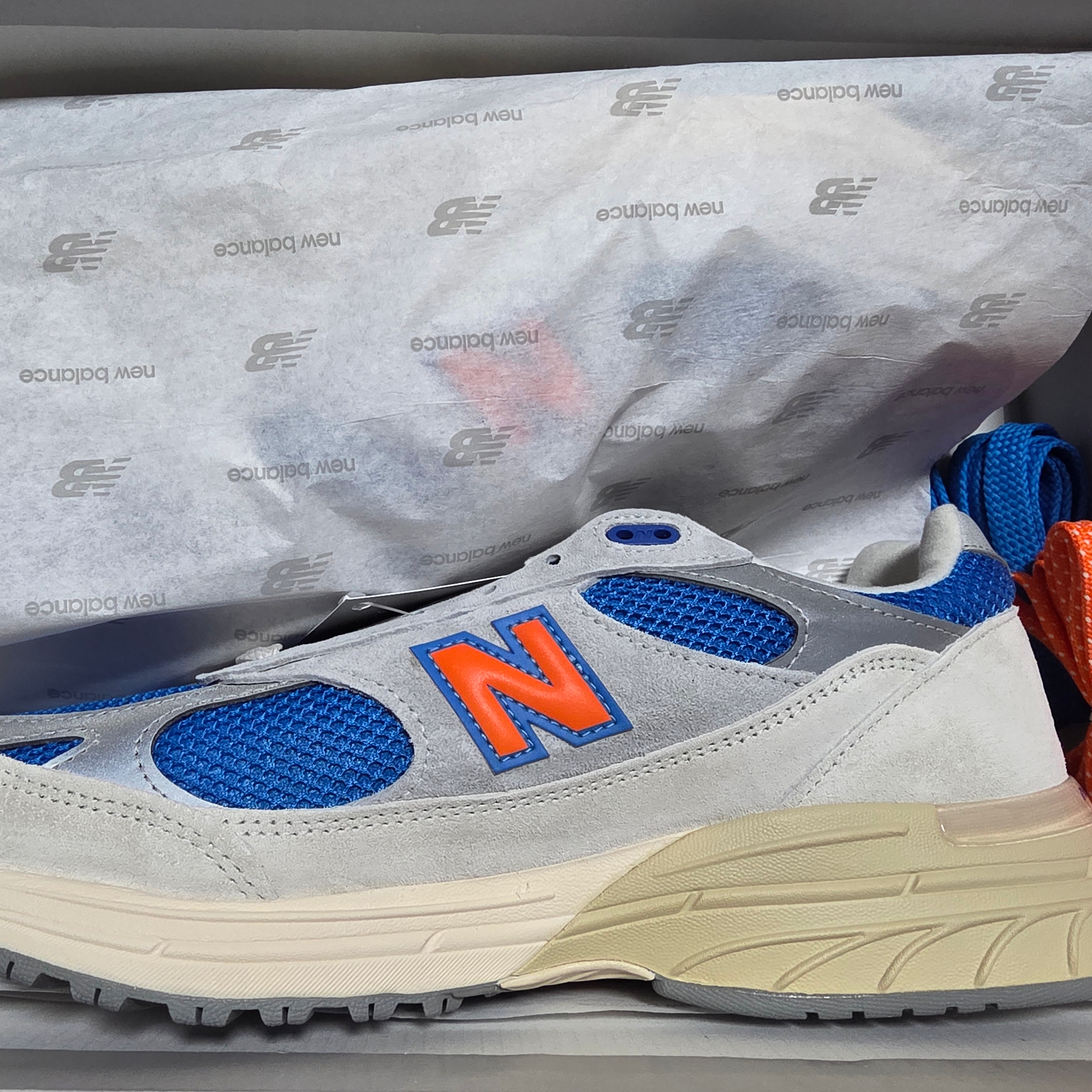 New Balance x Kith x Madison Square Garden 993 Made in USA Ancient Scroll Grey Matter 착용 스타일 - 6
