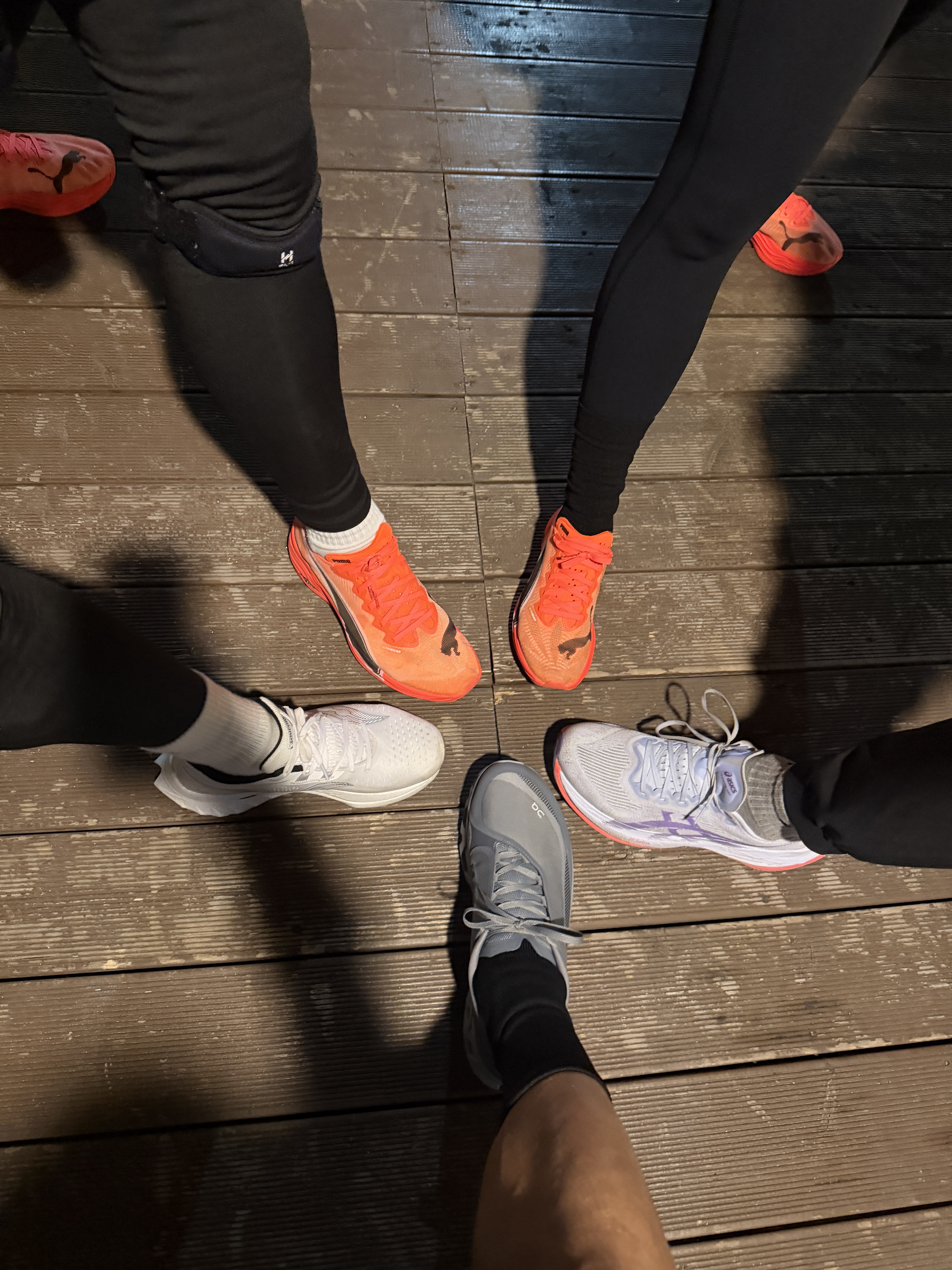 On Running x Post Archive Faction (Paf) Cloudmonster Hyper Phantom Apollo, Puma Deviate Nitro Elite 3 Glowing Red Black 착용 스타일