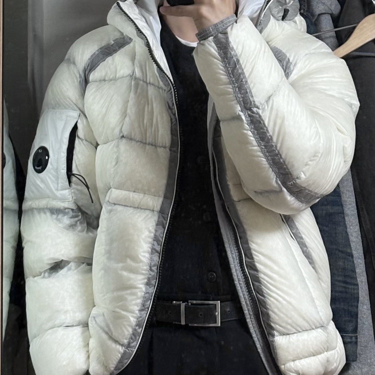 C.P. Company D.D. Shell Hooded Down Jacket Gauze White - 25FW 착용 스타일 - 1