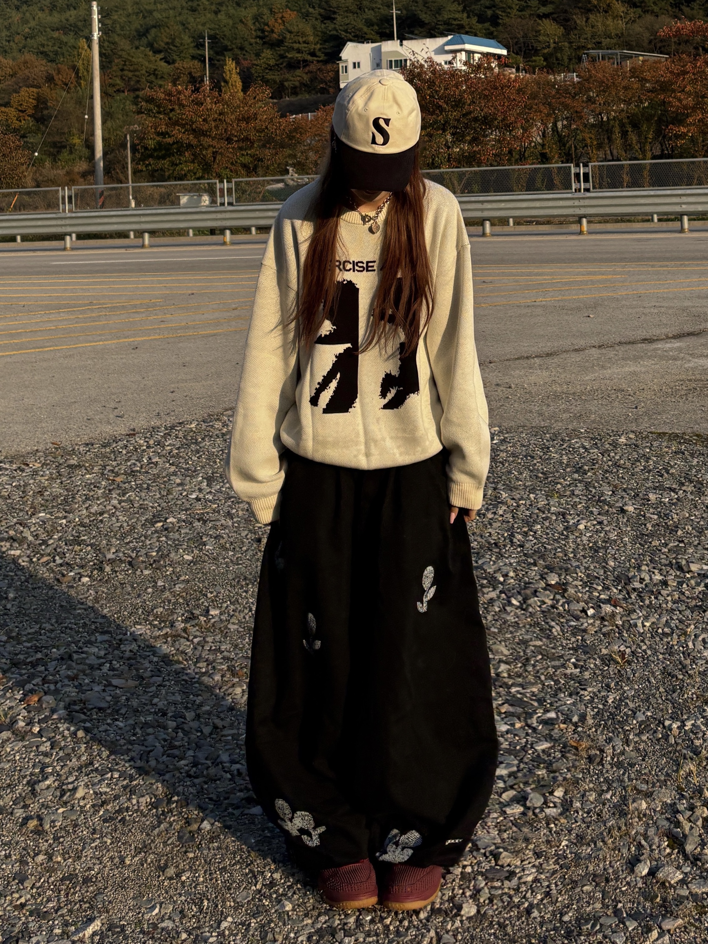 SATUR Vintage Mix Casual Ball Cap Cream Black 착용 스타일 - 4