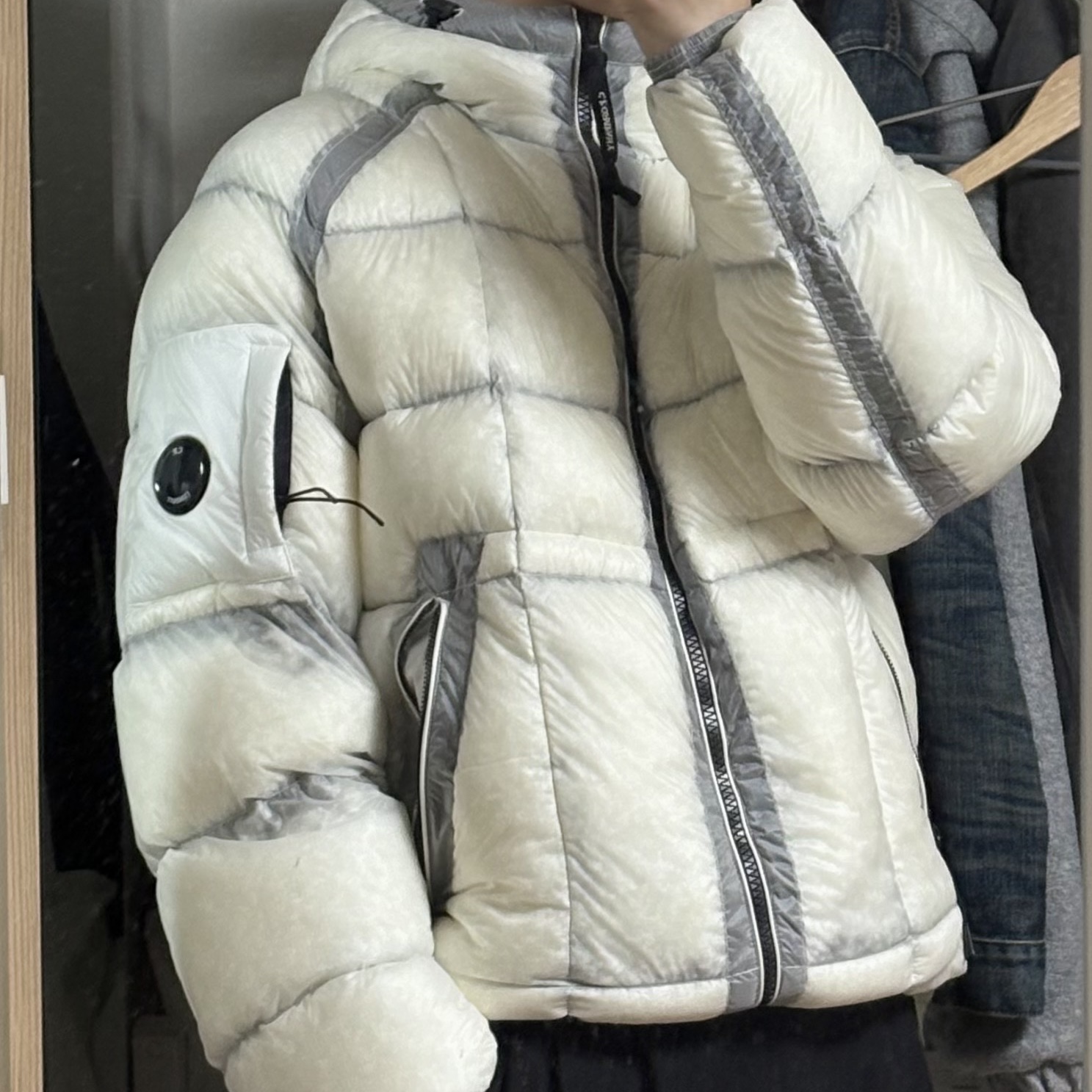 C.P. Company D.D. Shell Hooded Down Jacket Gauze White - 25FW 착용 스타일 - 2